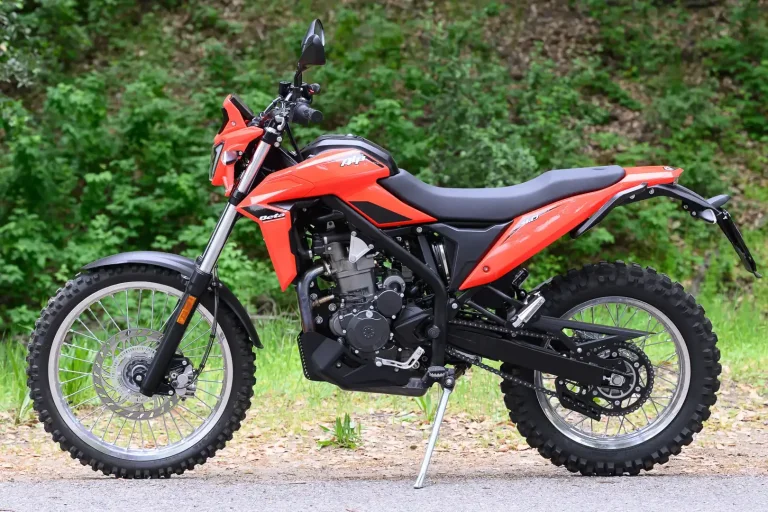 Преглед на 2026 Beta Alp 4.0: 15 бързи факта за Dual-Sport Kingpin