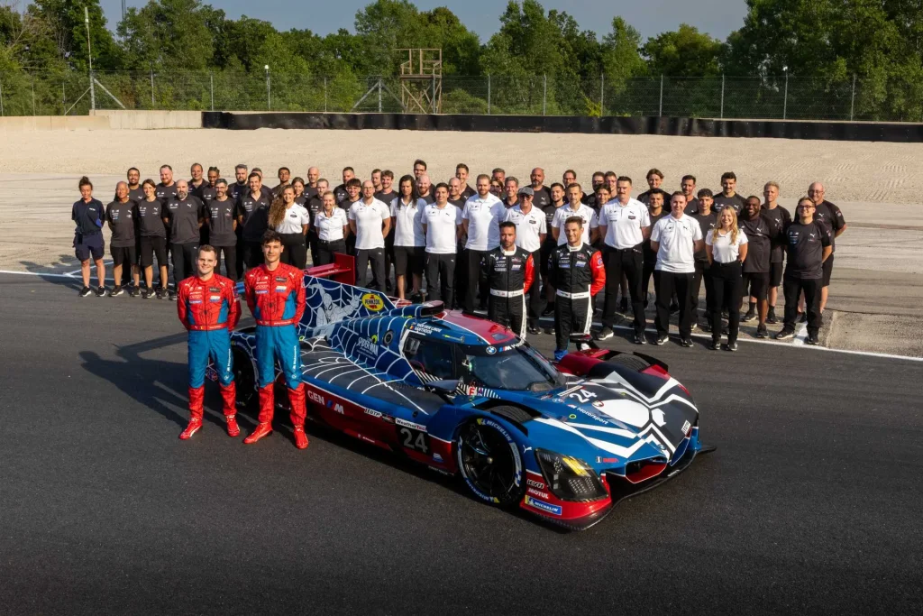 IMSA Road America: Performanța puternică a BMW M Hybrid V8 nu este răsplătită