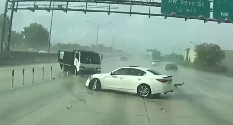 ميامي، فلوريدا: Infiniti Driver Speeds In المطر على I-95، الطائرات المائية، يصطدم بشاحنة قلابة