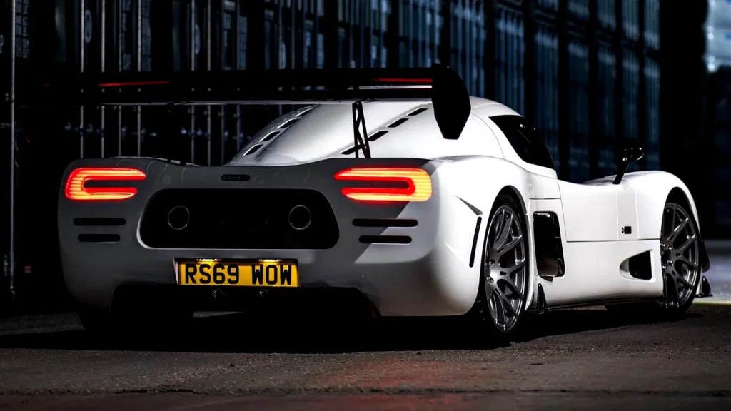 Новый американский британский суперкар мощностью 700 л.с. весит меньше Miata