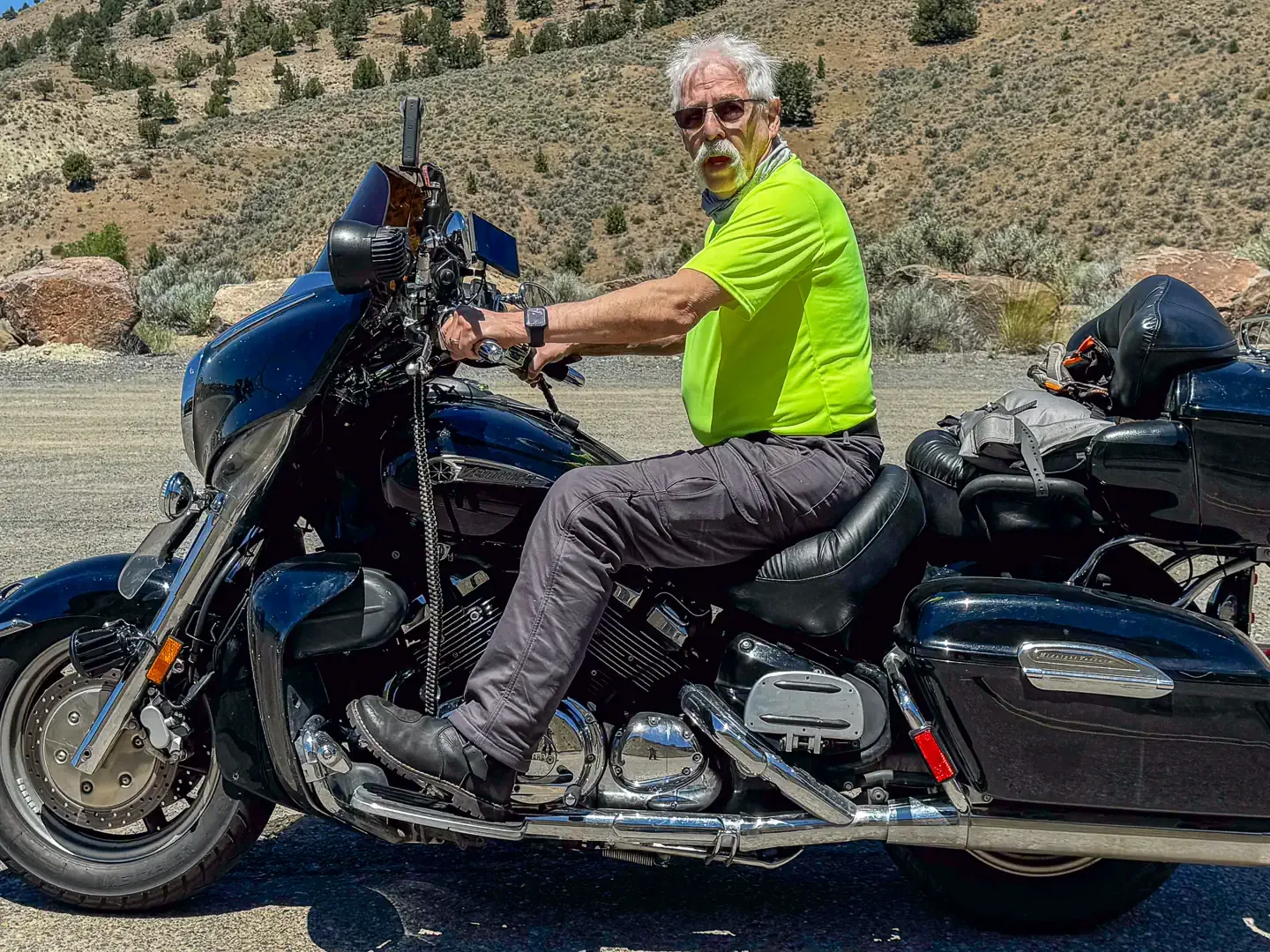 Old Soul Moto AAA Armored Motorcycle Pants Review: Protecția întâlnește stilul casual