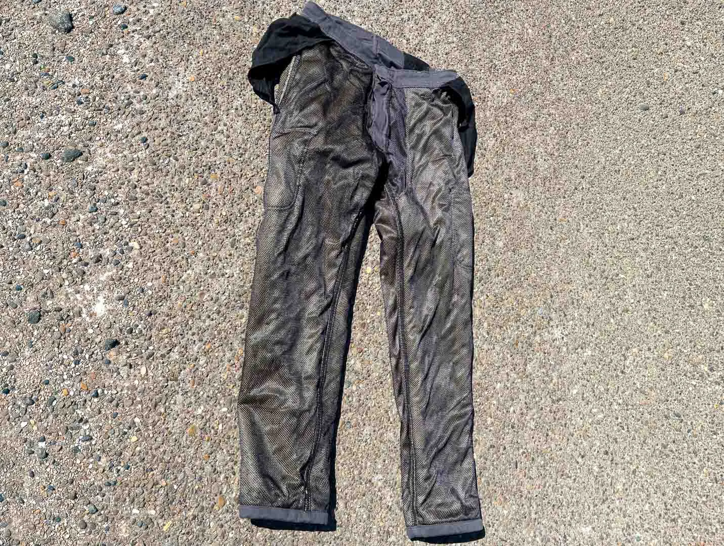 Old Soul Moto AAA Armored Motorcycle Pants Review: Protecția întâlnește stilul casual