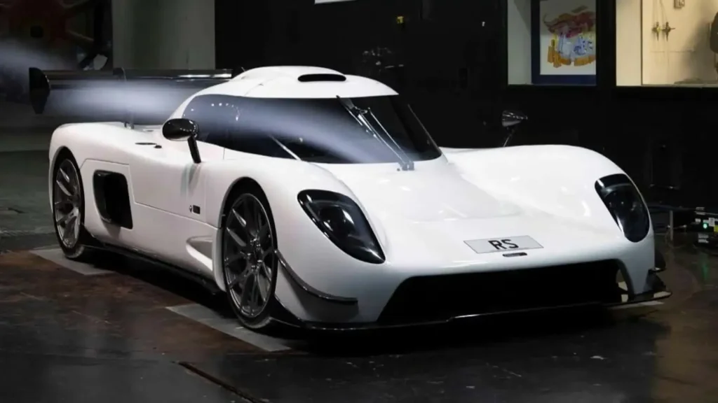 Цей V8 із середнім двигуном потужністю 700 к. с. може випередити ZR1