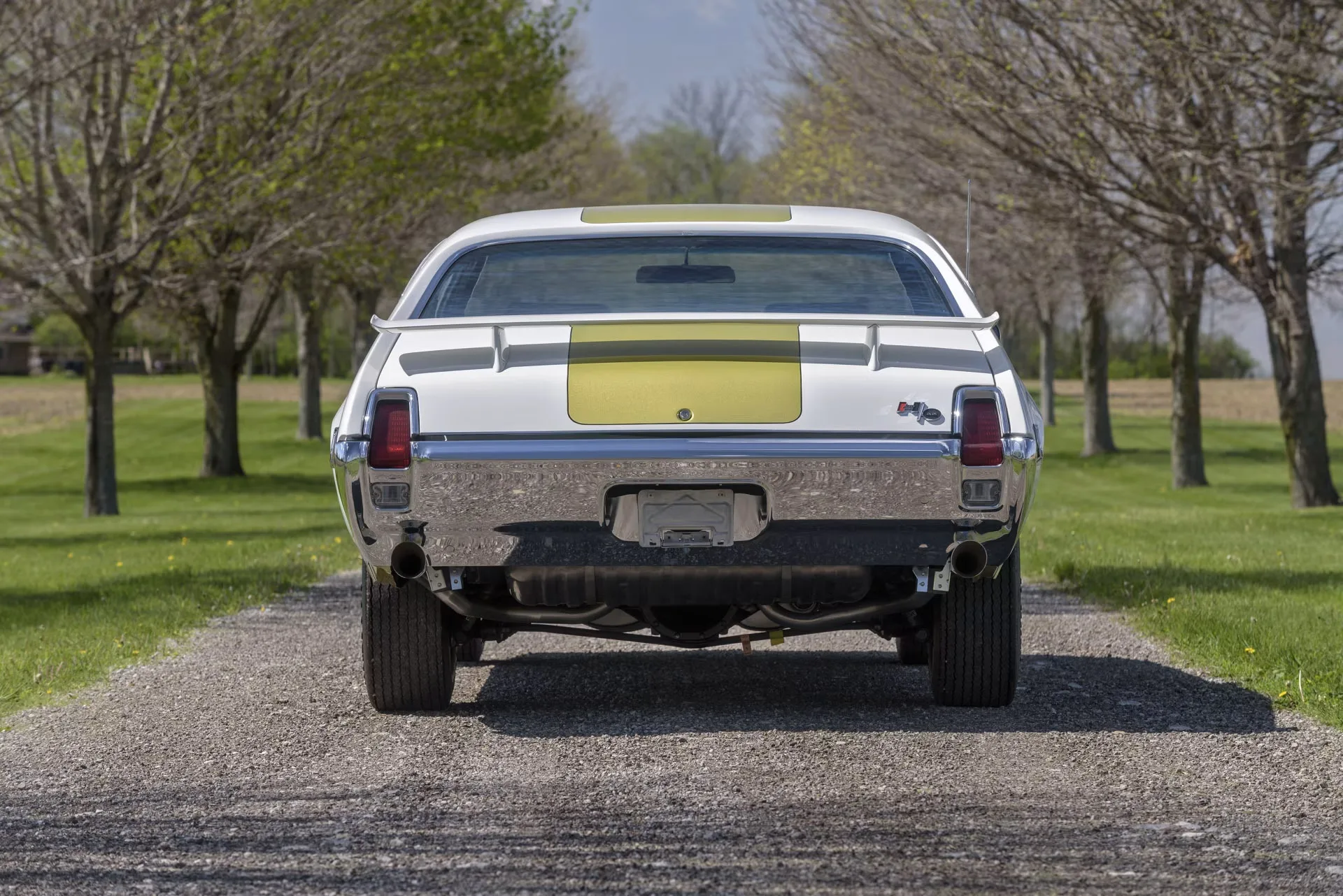 The 1969 Hurst/Olds Came with a ‘His and Hers’ Shifter—And It Meant Exactly What You Thought