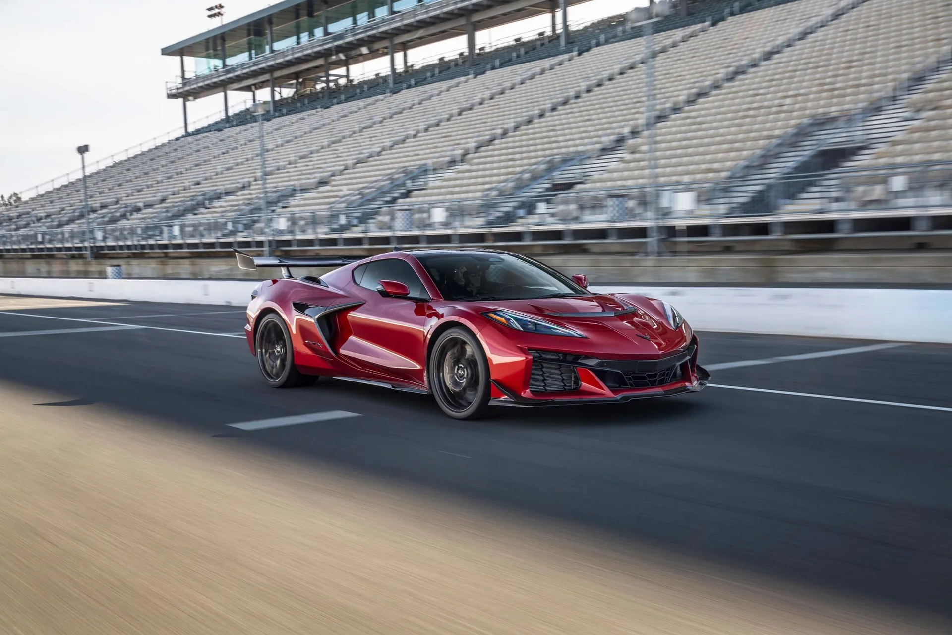 1,250 HP Corvette ZR1X Targets New Pikes Peak Production Record