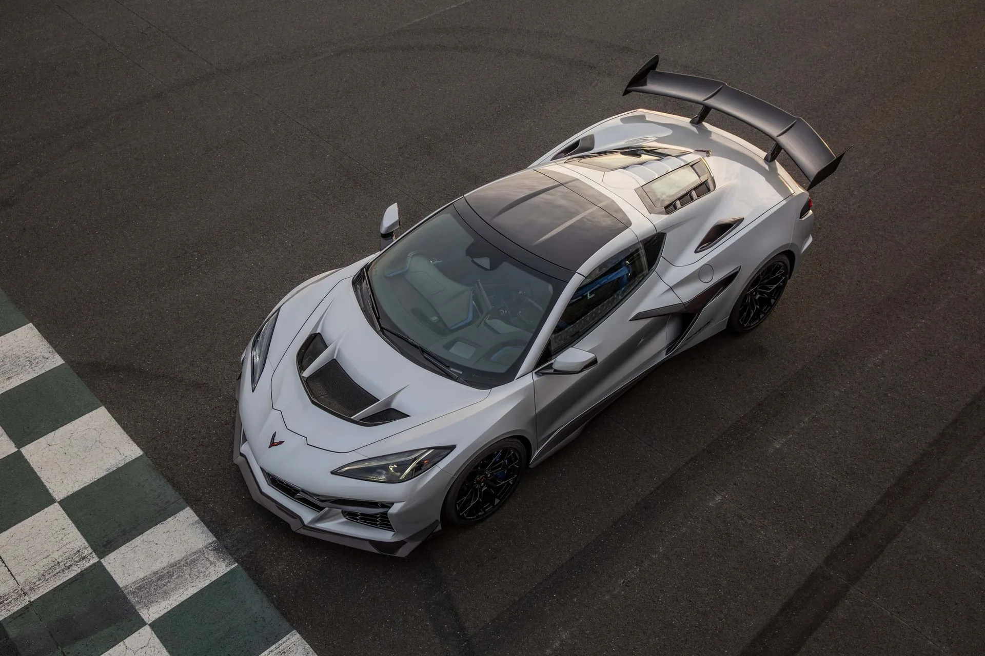 1,250 HP Corvette ZR1X Targets New Pikes Peak Production Record