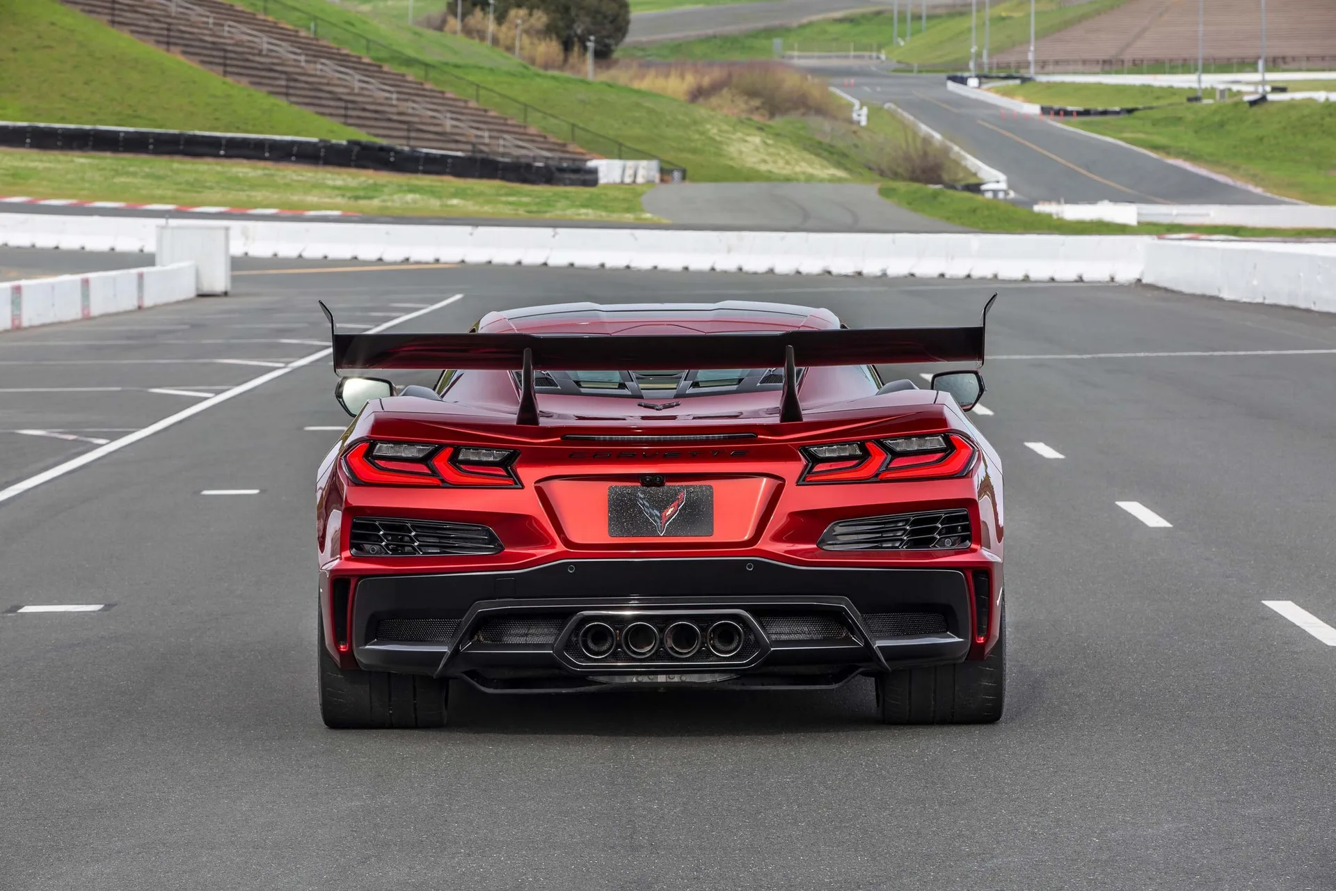 1,250 HP Corvette ZR1X Targets New Pikes Peak Production Record