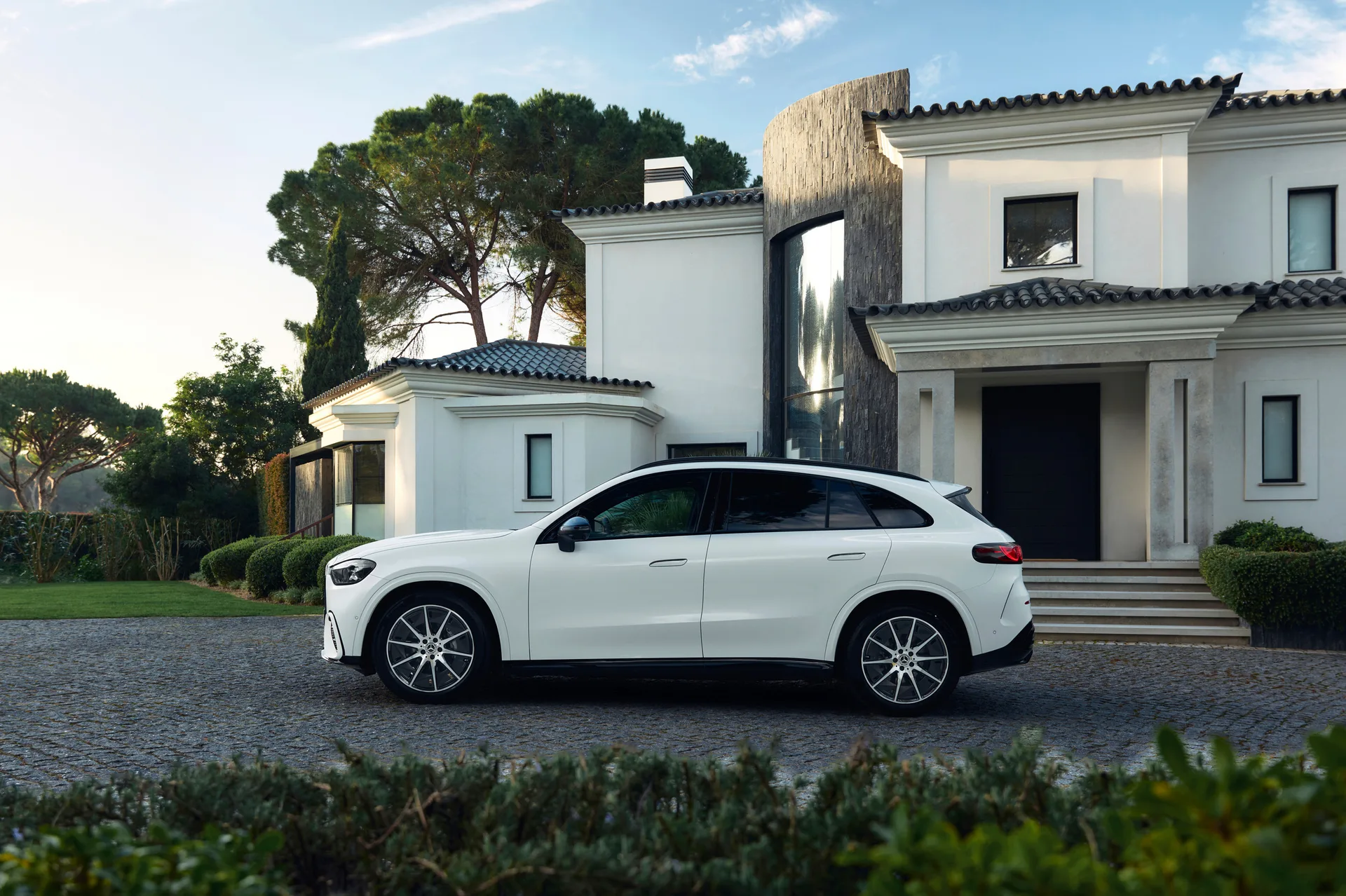 Mercedes-Benz adds cheaper GLC Electric variants with smaller battery and lower range