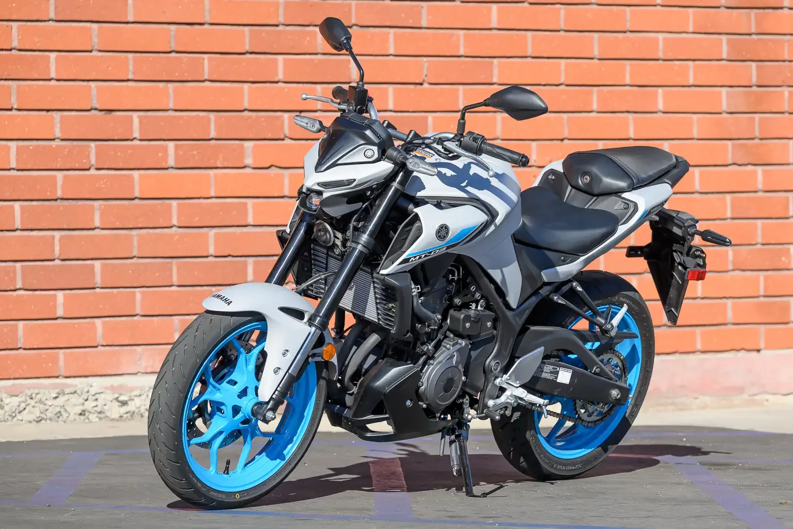 Revisión de 2026 Yamaha MT-03: 15 datos importantes sobre una moto deportiva de $ 4,999
