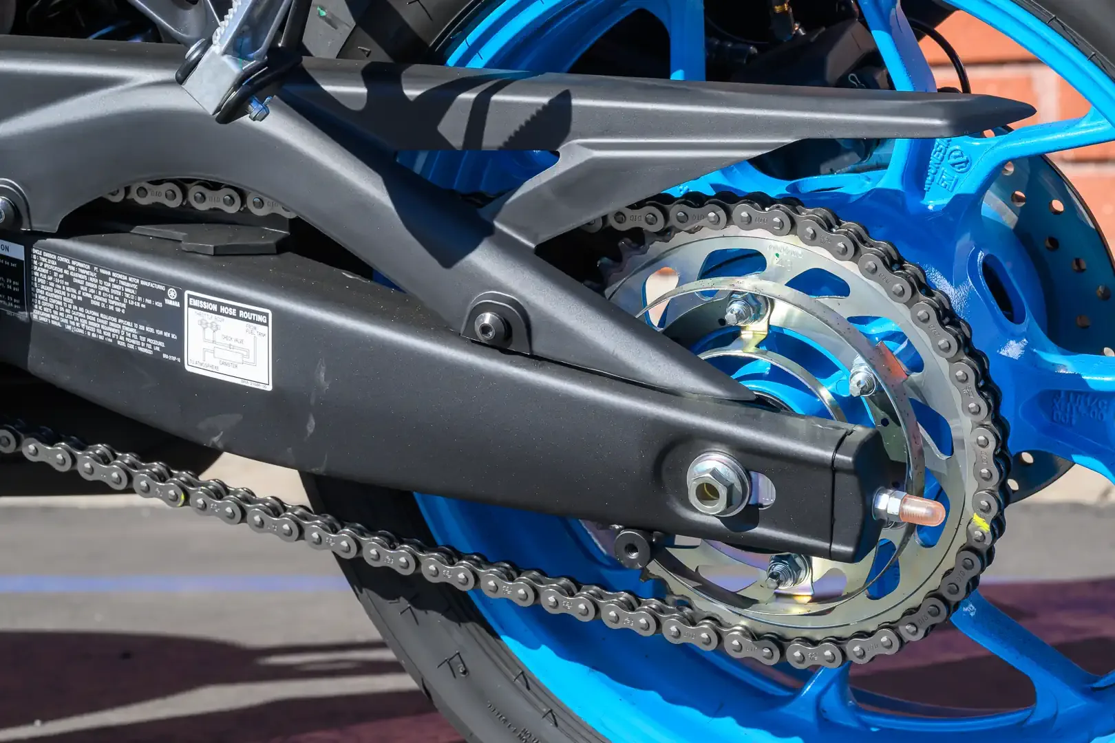 Revisión de 2026 Yamaha MT-03: 15 datos importantes sobre una moto deportiva de $ 4,999