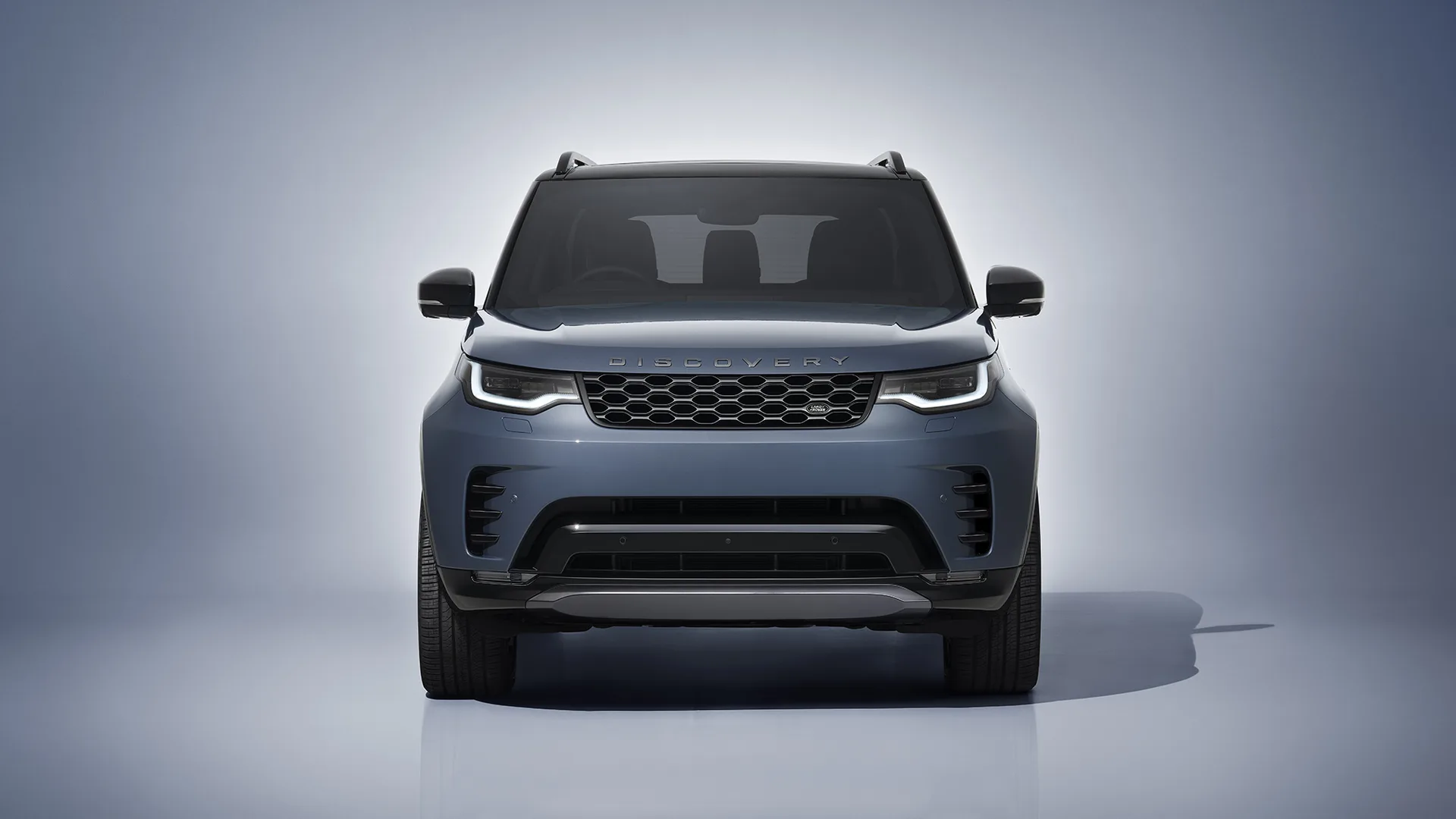 2027 Land Rover Discovery drops turbo four, debuts new Landmark Edition