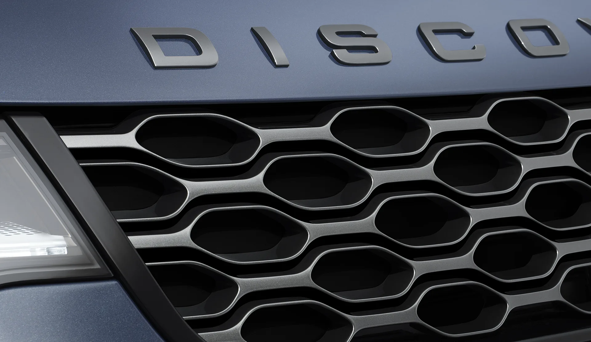 2027 Land Rover Discovery drops turbo four, debuts new Landmark Edition