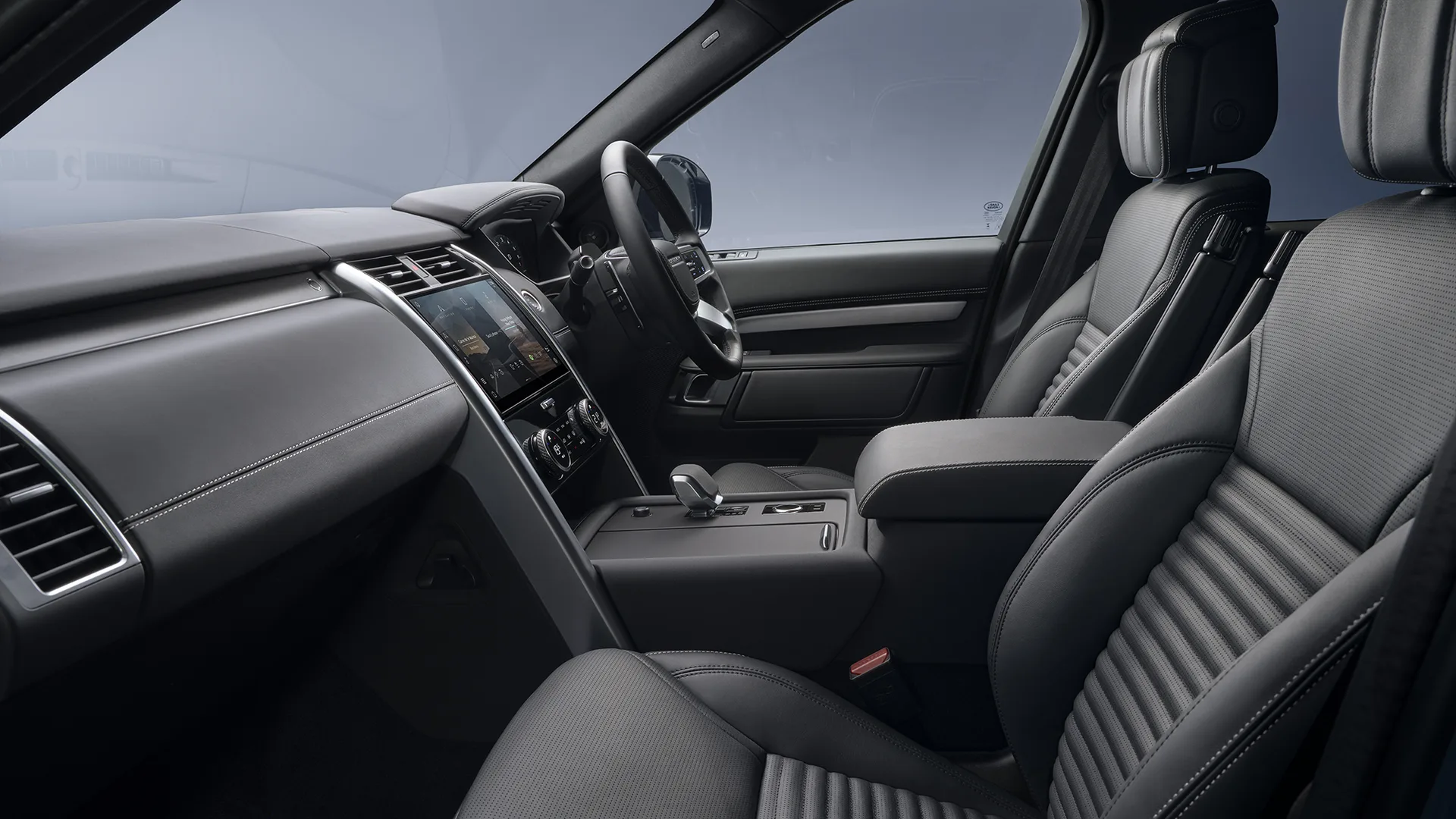 2027 Land Rover Discovery drops turbo four, debuts new Landmark Edition