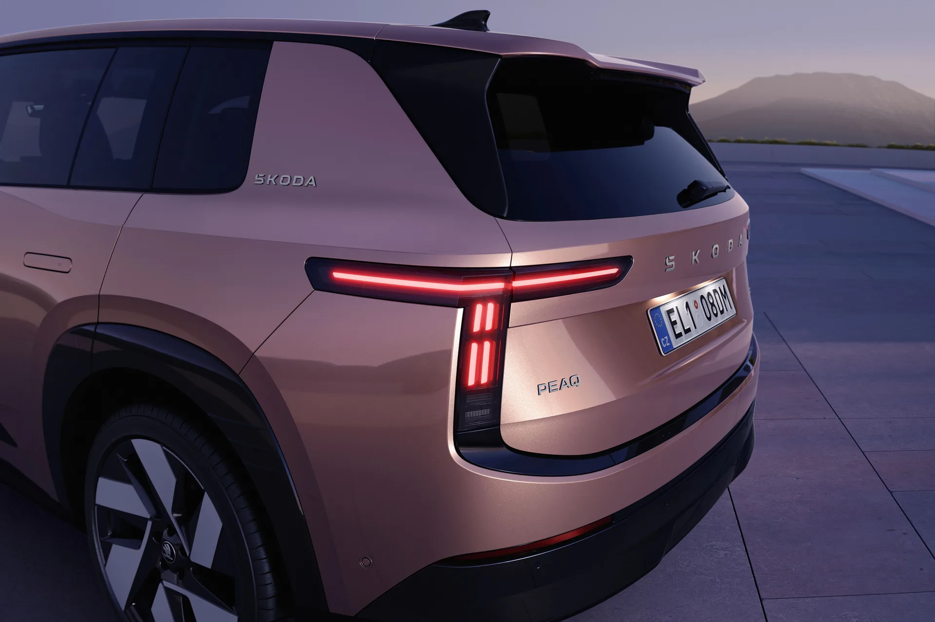 Skoda Peaq Debuts as Three-Row EV Flagship with 402-Mile Range
