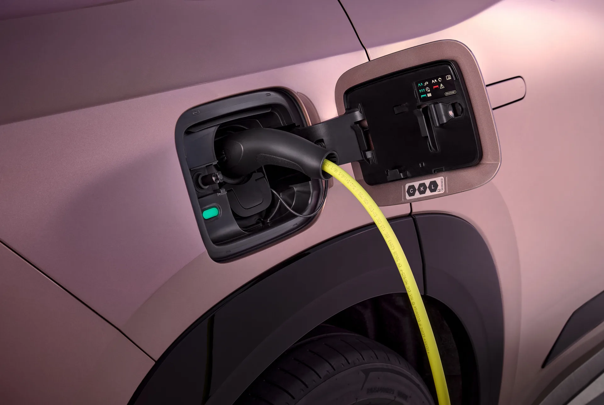 Skoda Peaq Debuts as Three-Row EV Flagship with 402-Mile Range