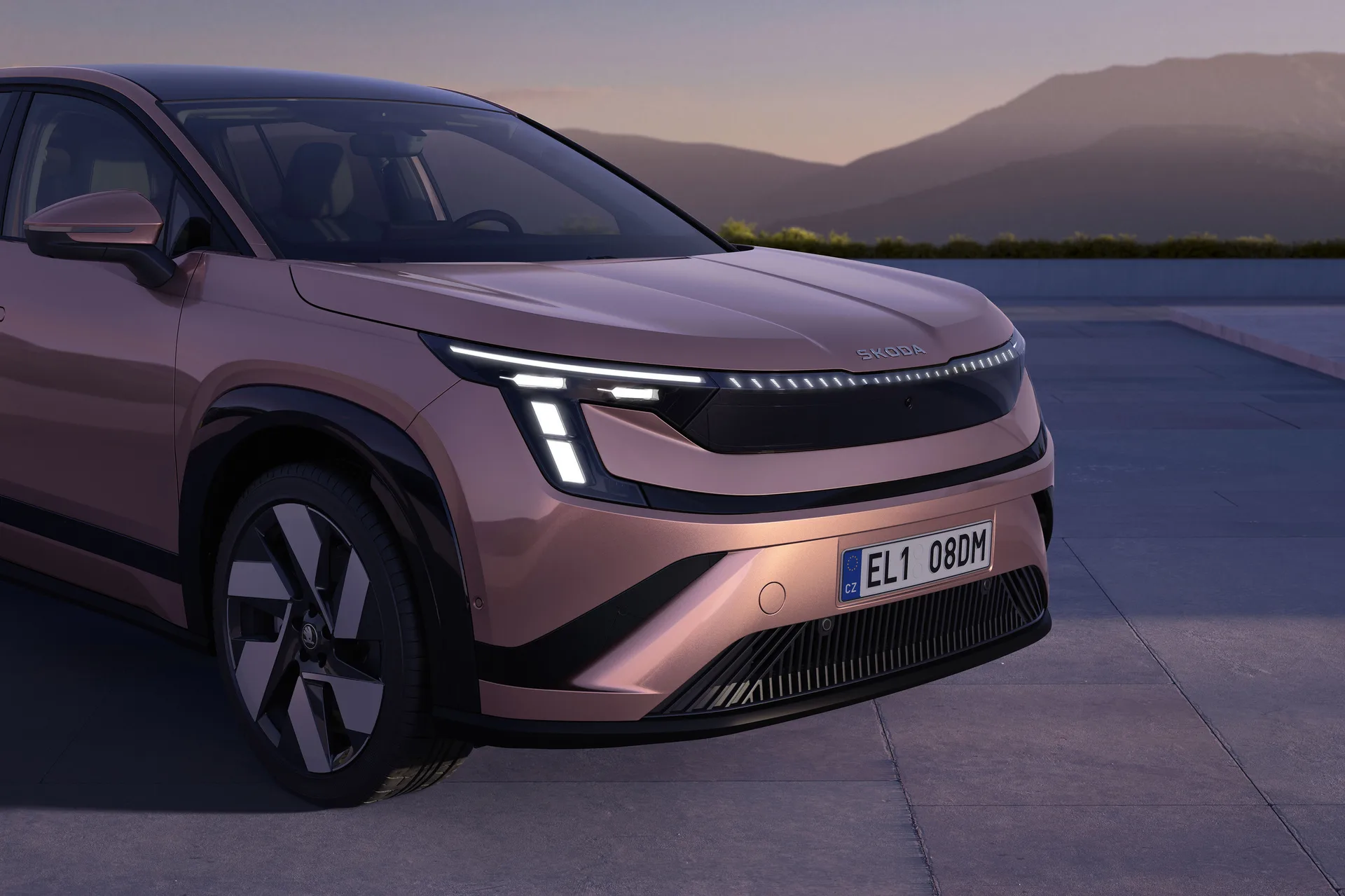Skoda Peaq Debuts as Three-Row EV Flagship with 402-Mile Range