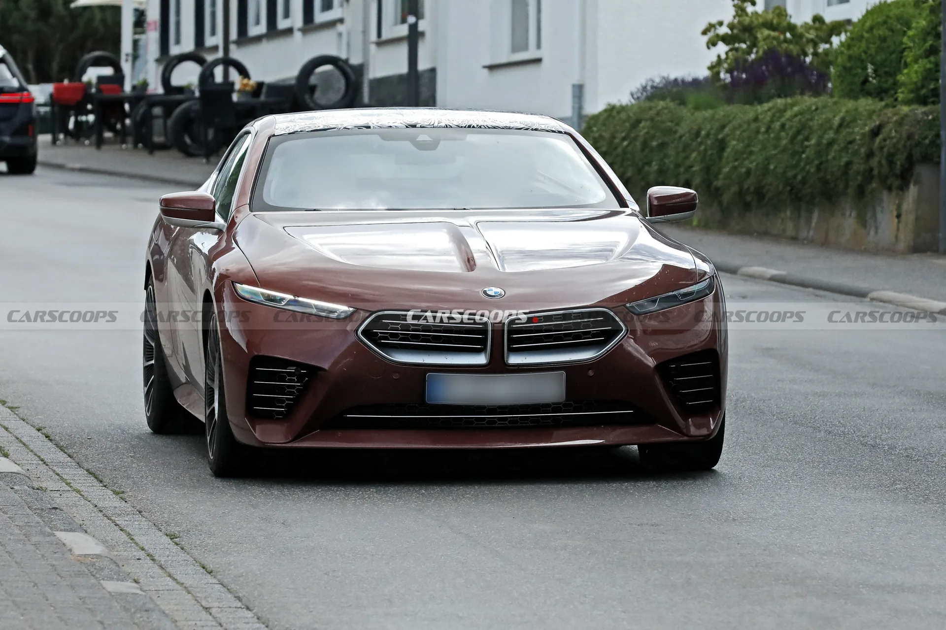 BMW за 580 000 долара V8 стреляща спирачка е забелязана напълно изложена