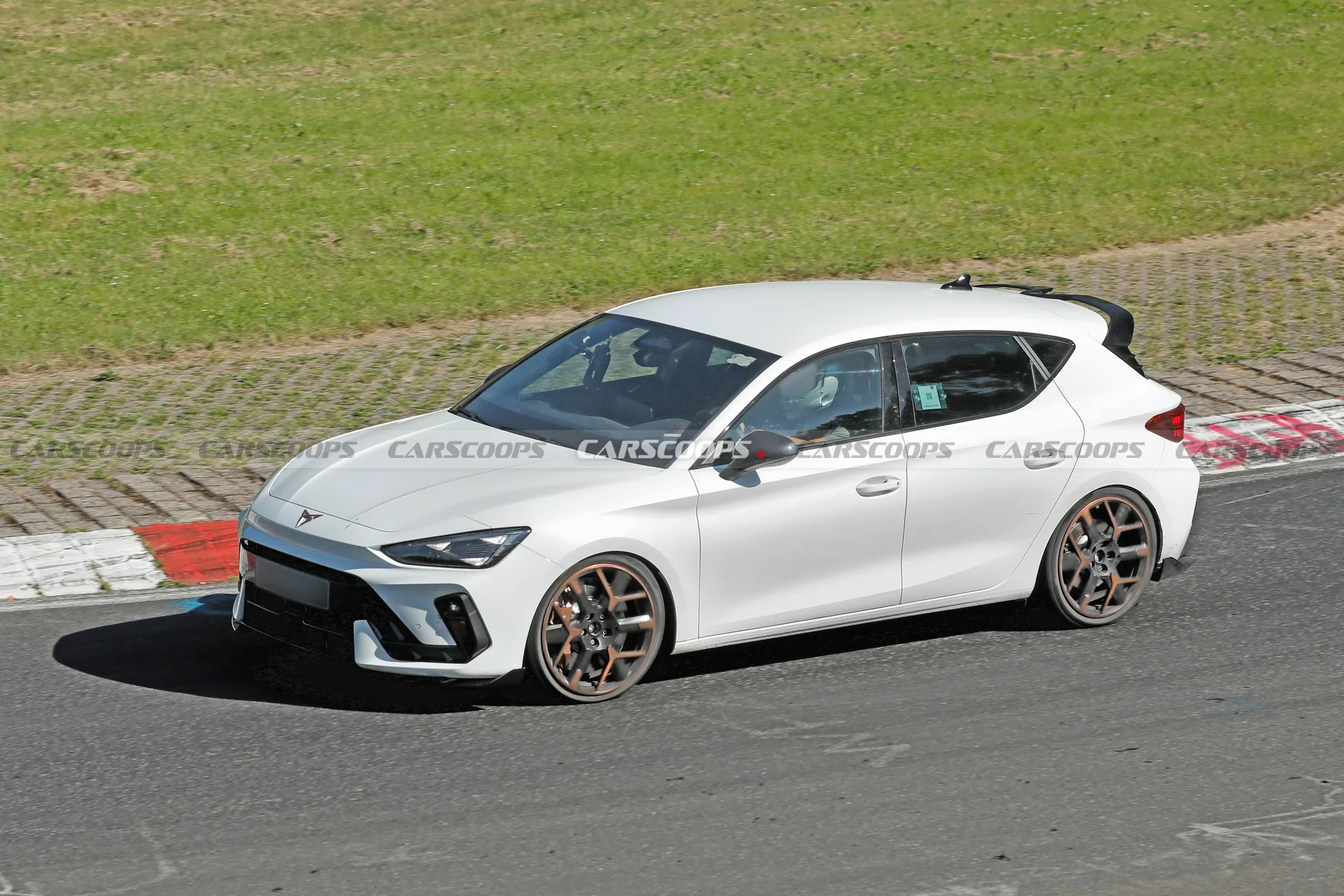 Cupra Leon VZ TCR: the most extreme front-wheel-drive Leon ever confirmed with 321 HP and Nürburgring spied
