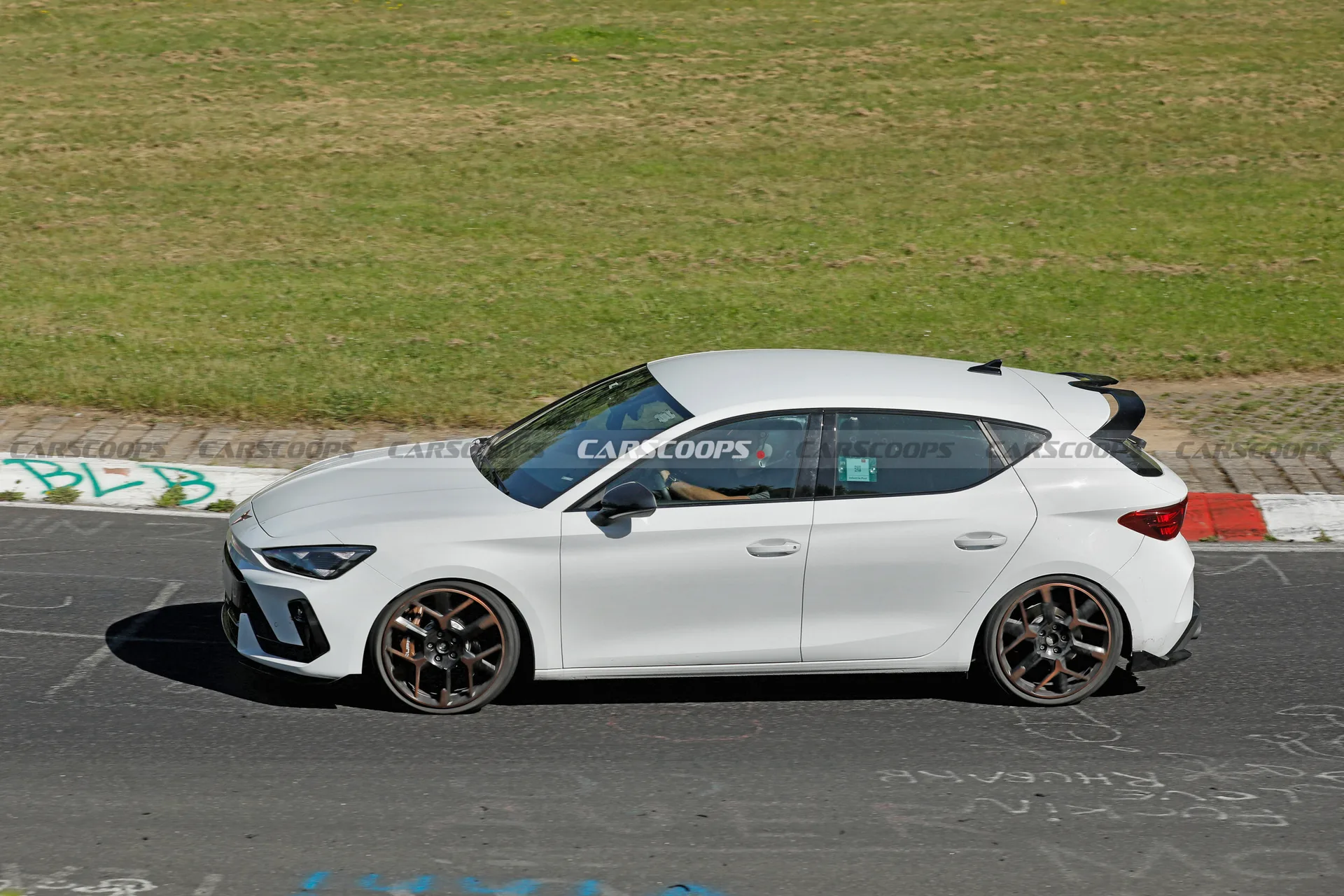 Cupra Leon VZ TCR: the most extreme front-wheel-drive Leon ever confirmed with 321 HP and Nürburgring spied