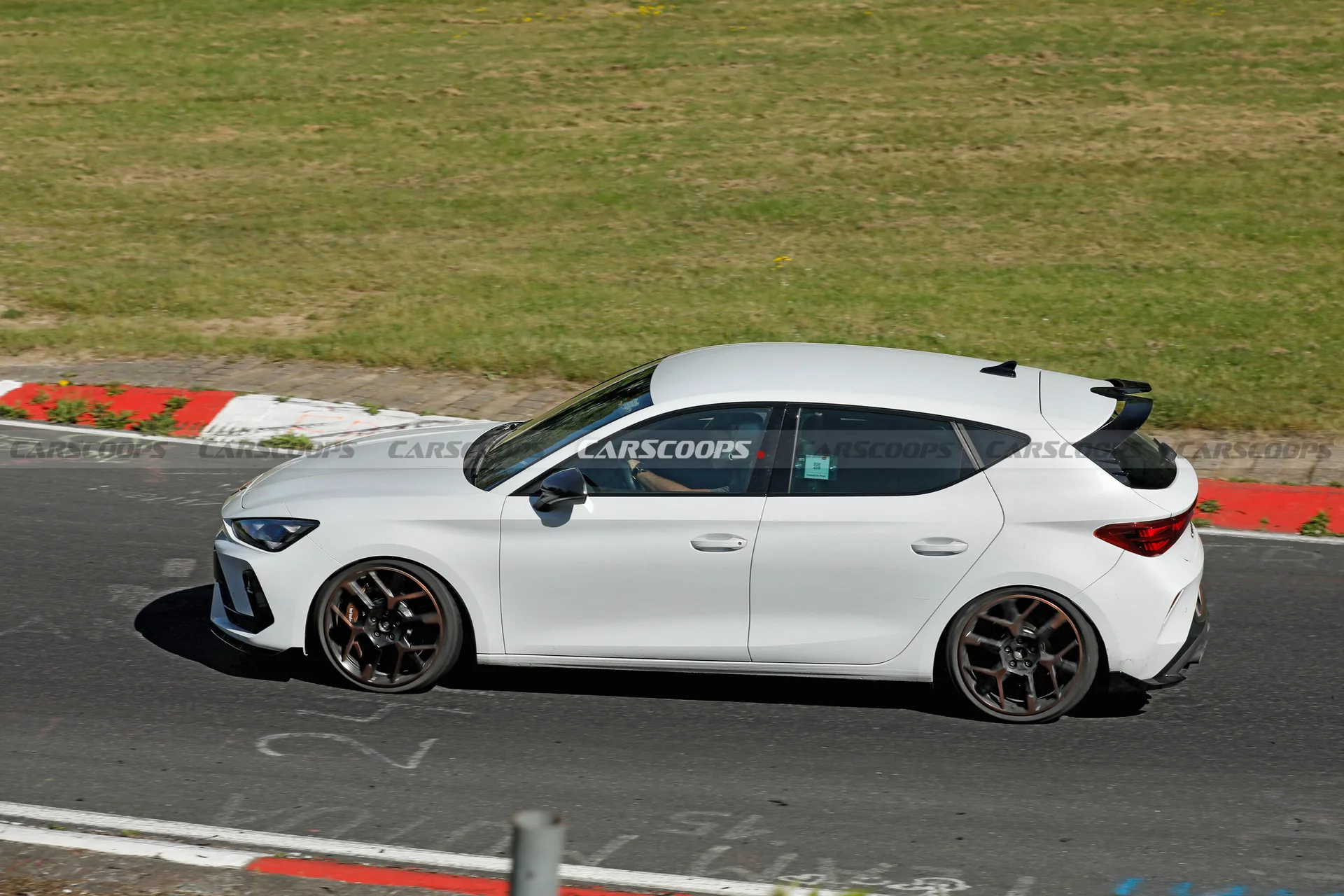 Cupra Leon VZ TCR: the most extreme front-wheel-drive Leon ever confirmed with 321 HP and Nürburgring spied