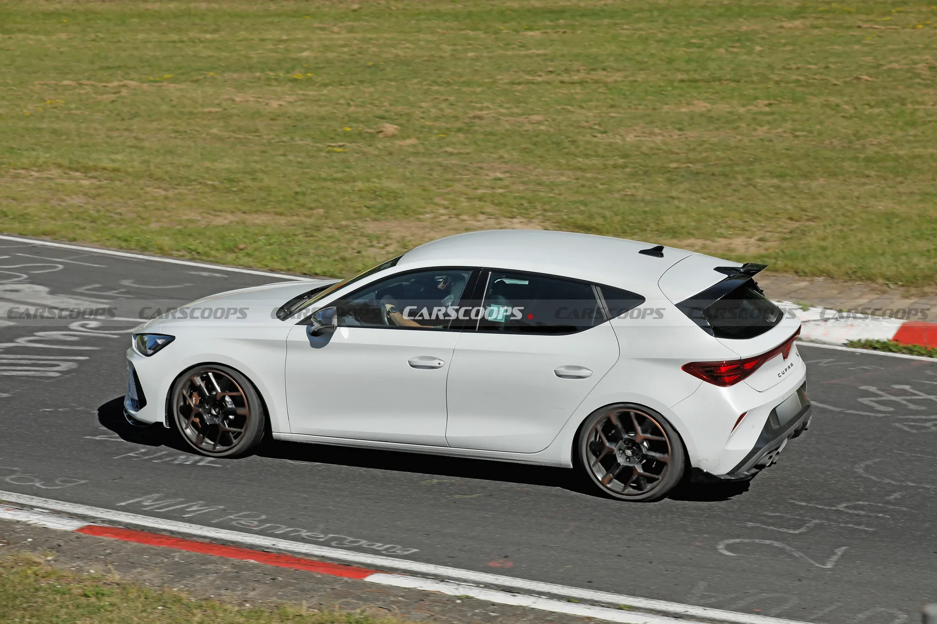 Cupra Leon VZ TCR: the most extreme front-wheel-drive Leon ever confirmed with 321 HP and Nürburgring spied