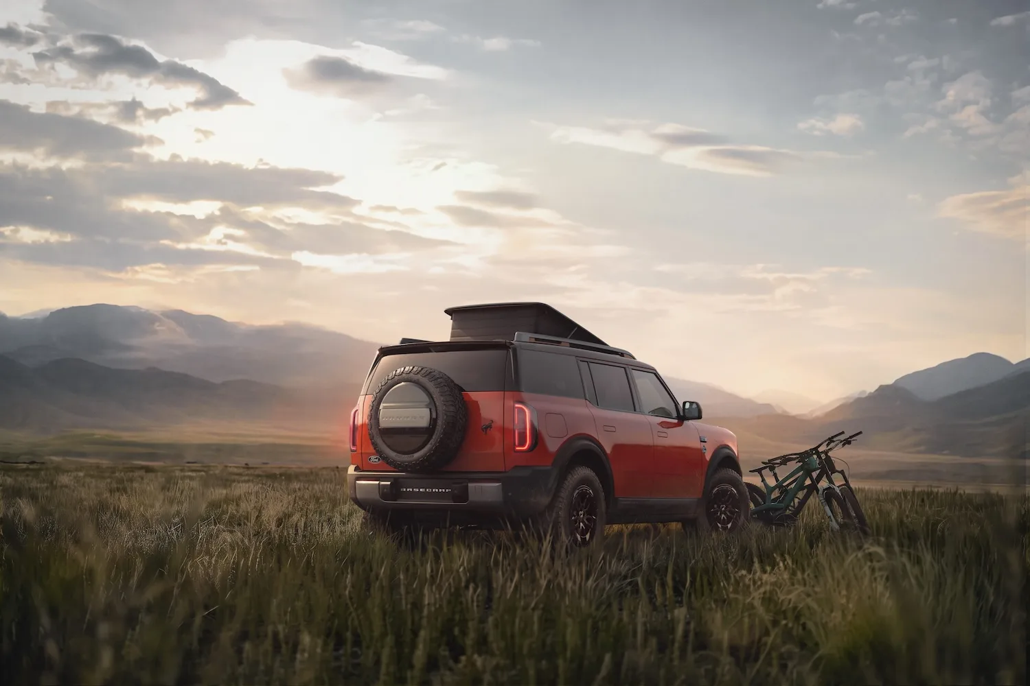 Ford Bronco Basecamp трябва да има по-голям успех от Escape PHEV