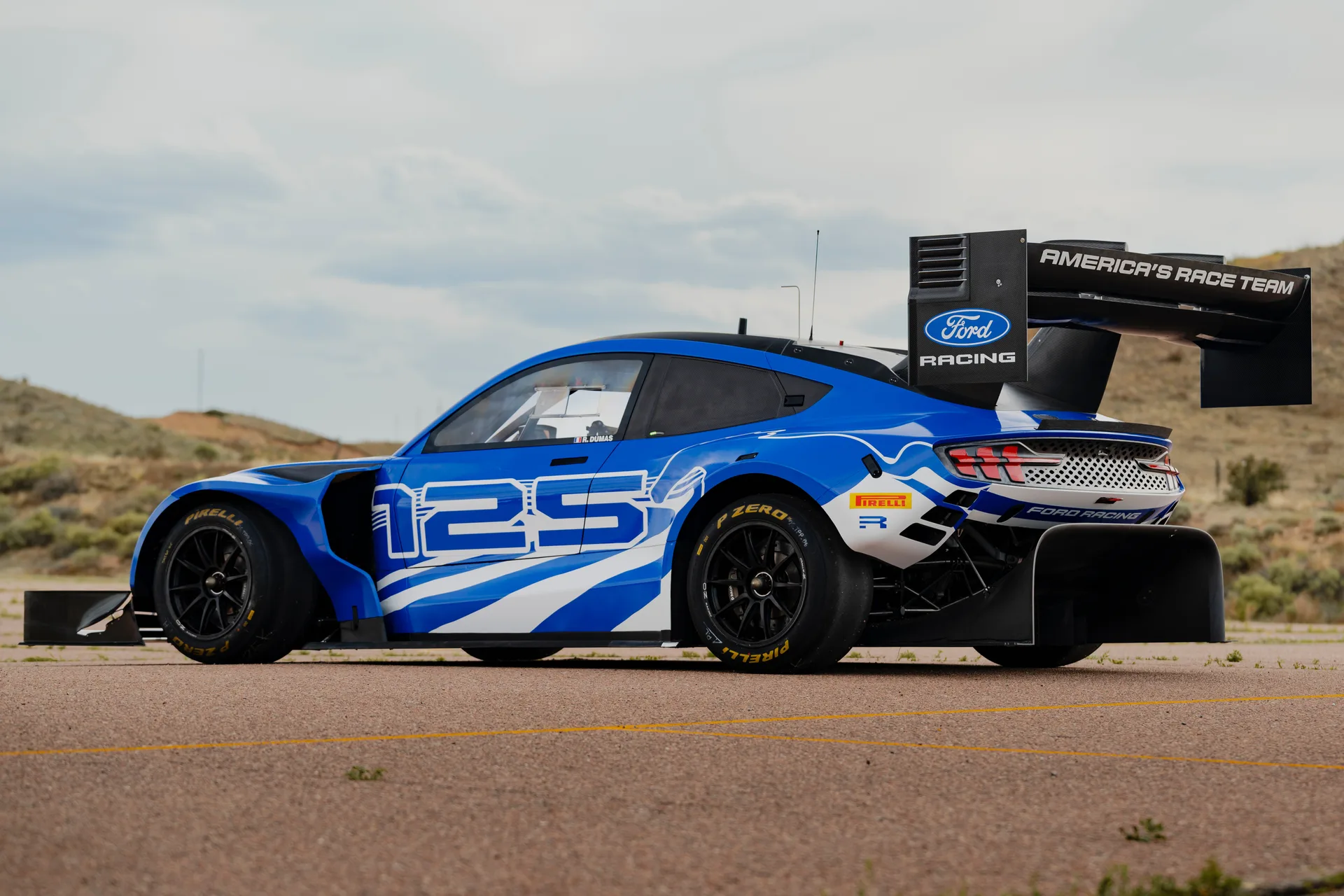 Corvette ZR1X Sets New Pikes Peak Production Record, But Ford Wins Overall