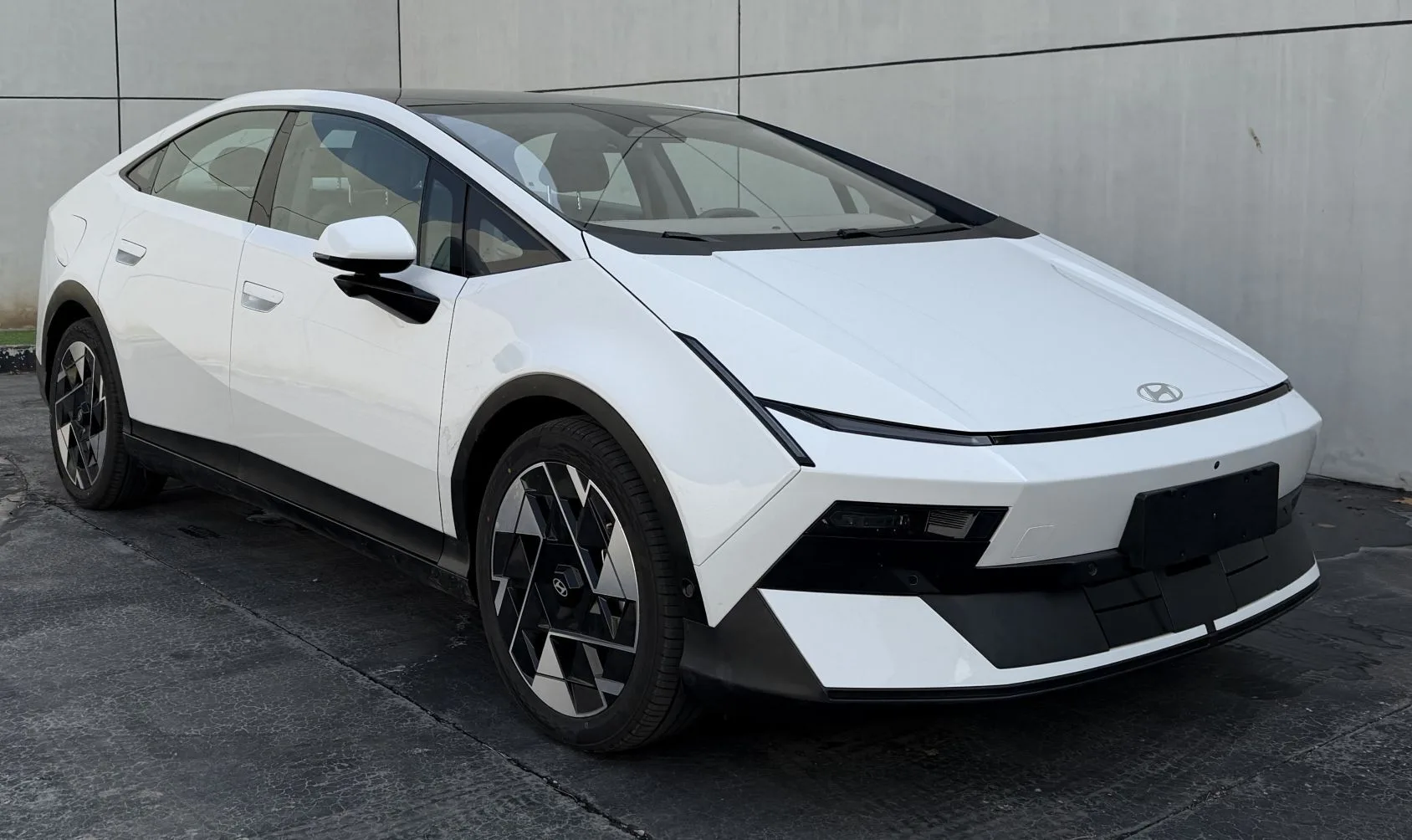 Hyundai’s Ioniq V Sedan Promises 404 Miles on a Small Battery