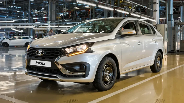 Lada lansează un vagon Iskra SW de 19.800 USD cu un manual cu șase trepte și motor 105 HP