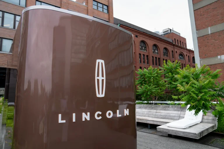 Cea mai recentă cascadorie de marketing de la Lincoln arată ca o olita porta ultra luxoasă