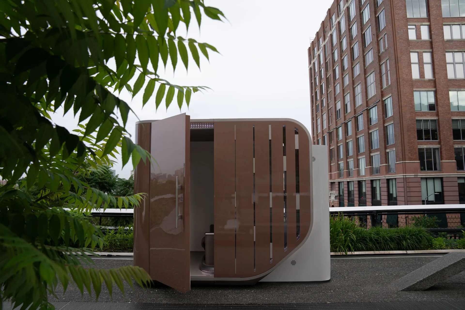 Lincoln’s Latest Marketing Stunt Looks Like An Ultra-Luxury Porta Potty