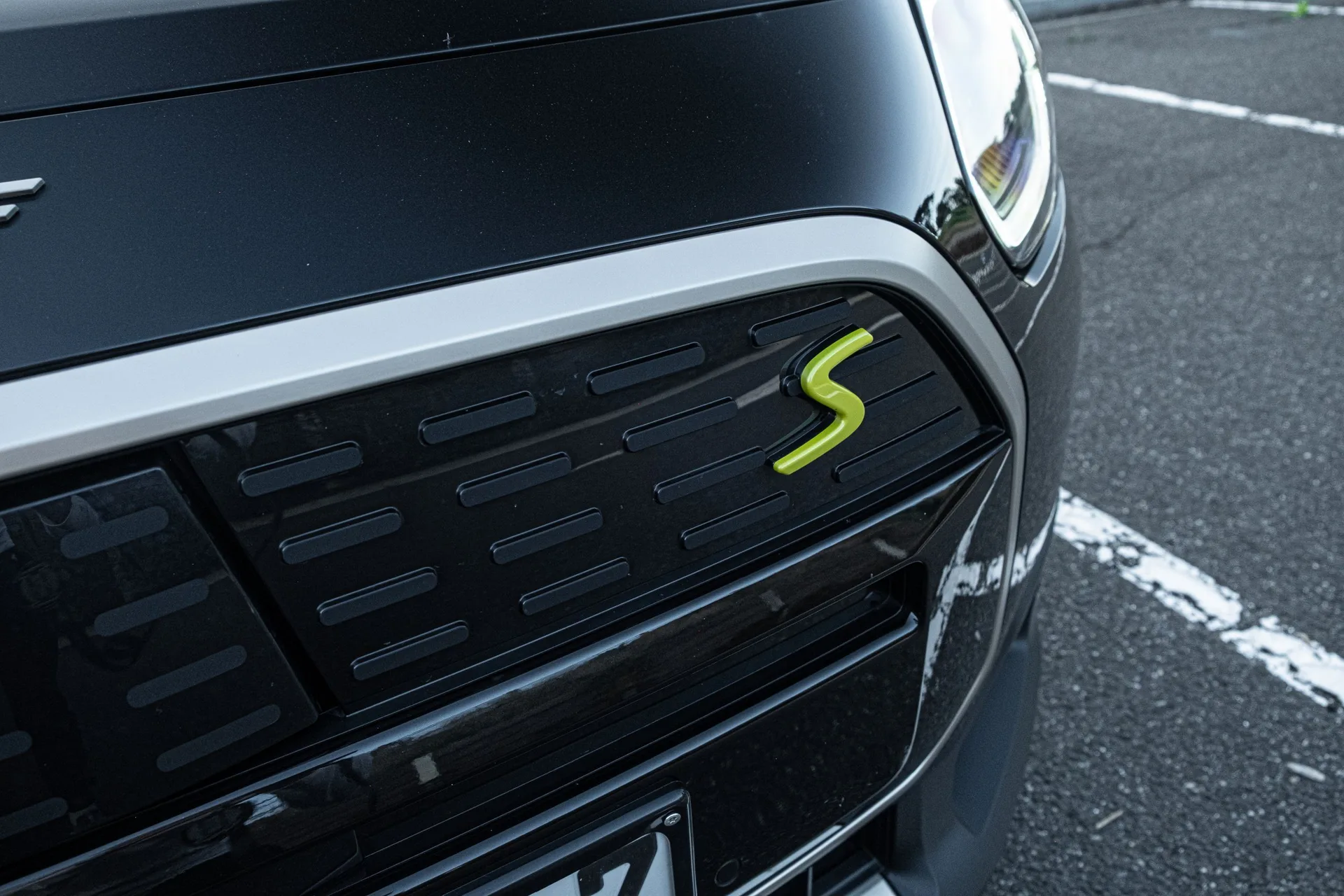 Mini’s 2026 Countryman SE ALL4 Electric: The Most Fun You Can Have With a Bad Idea | Review