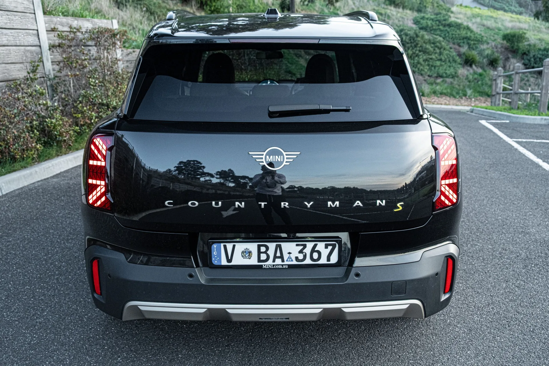 Mini’s 2026 Countryman SE ALL4 Electric: The Most Fun You Can Have With a Bad Idea | Review