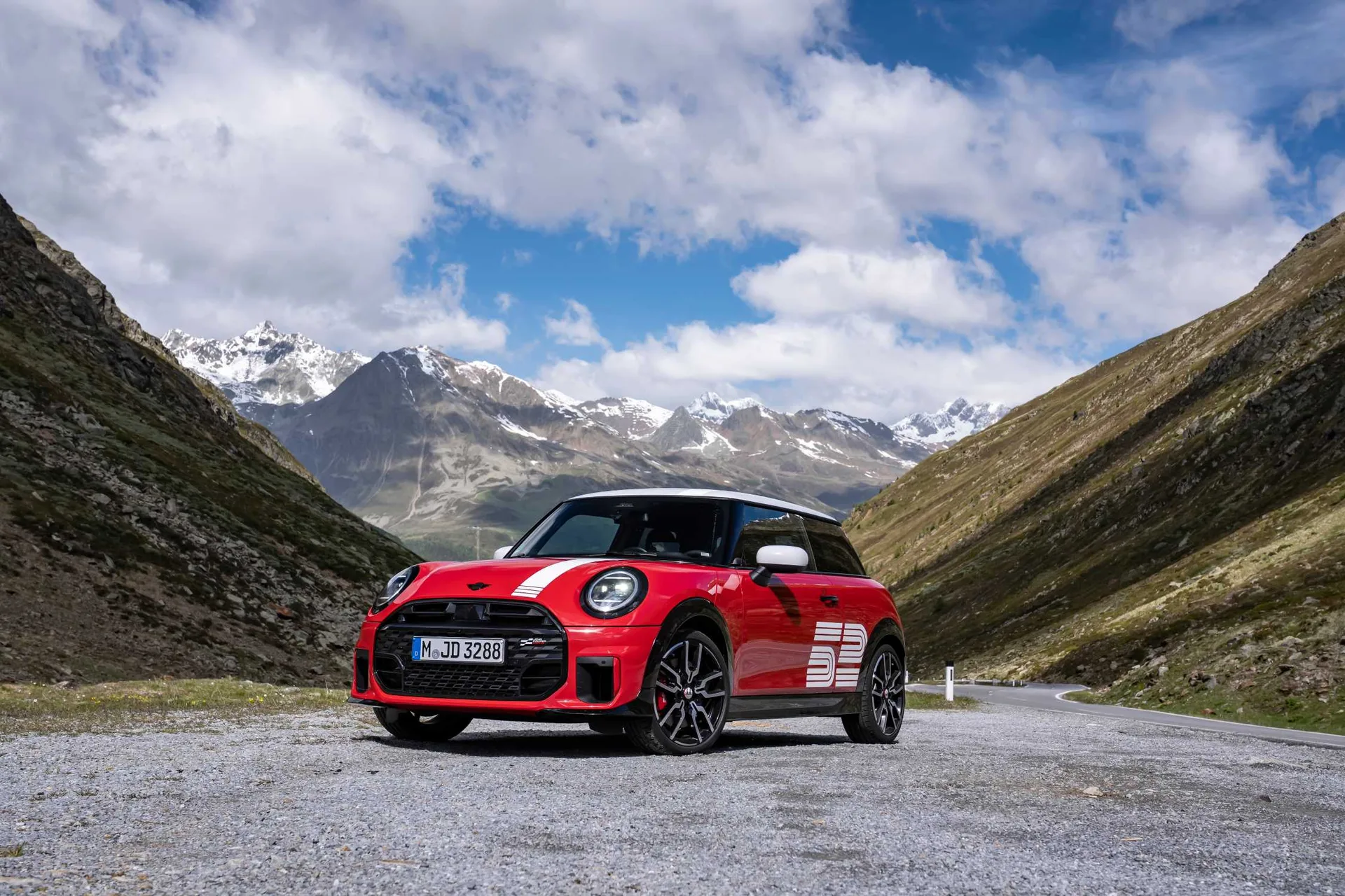 MINI 1965 Victory Edition: a motorsport legend reborn in special trim