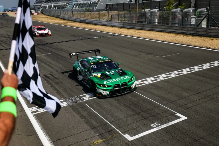 DTM: Wittmann câștigă și urcă pe podium, înapoi în cursa pentru titlu de la Nürburgring