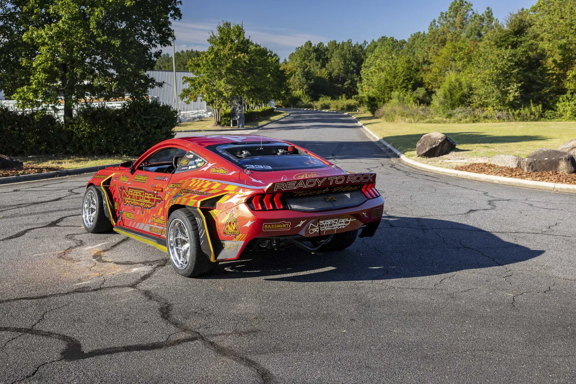 Официално е представен дрифт автомобилът Ford Mustang RTR „Twerk Horse“ на T-Pain