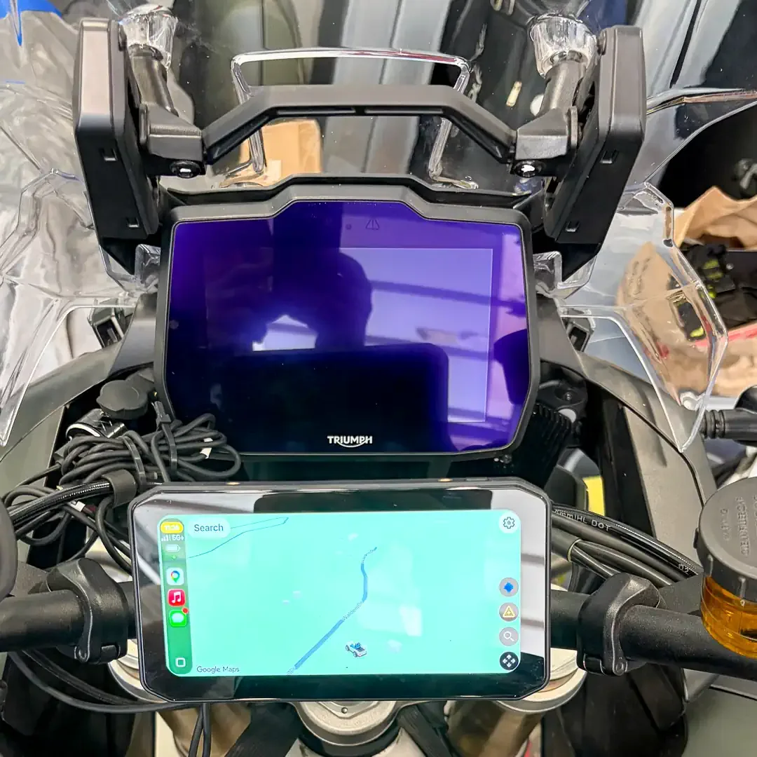CPMC X6 Review: A Feature-Rich CarPlay Display for Motorcycles with Some Rough Edges
