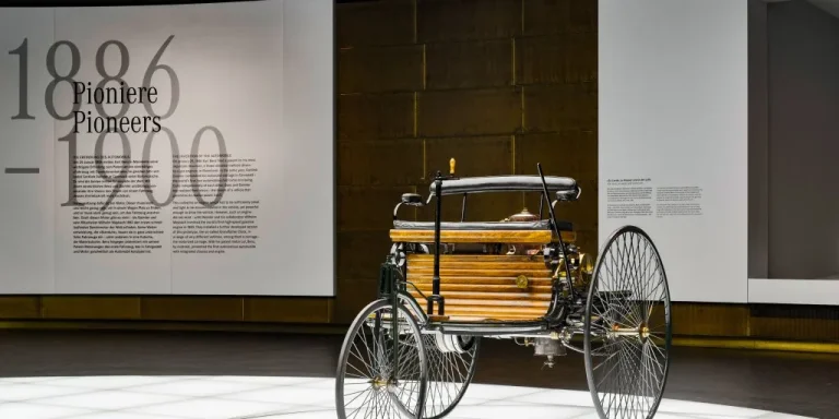 IWC și Mercedes‑Benz sărbătoresc 140 de ani de inovație în domeniul auto cu o ediție limitată Big Pilot’s Watch