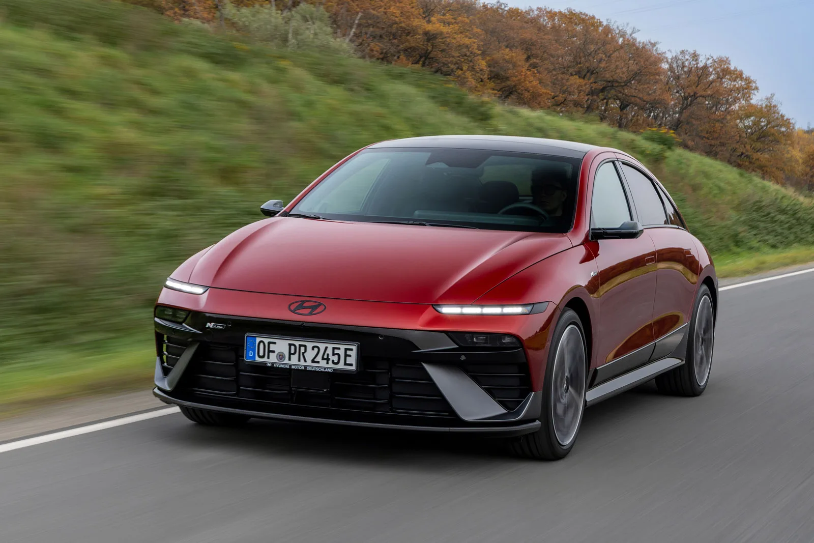 Test cu noul Hyundai Ioniq 6: autonomie de 423 de mile la preț de hatchback