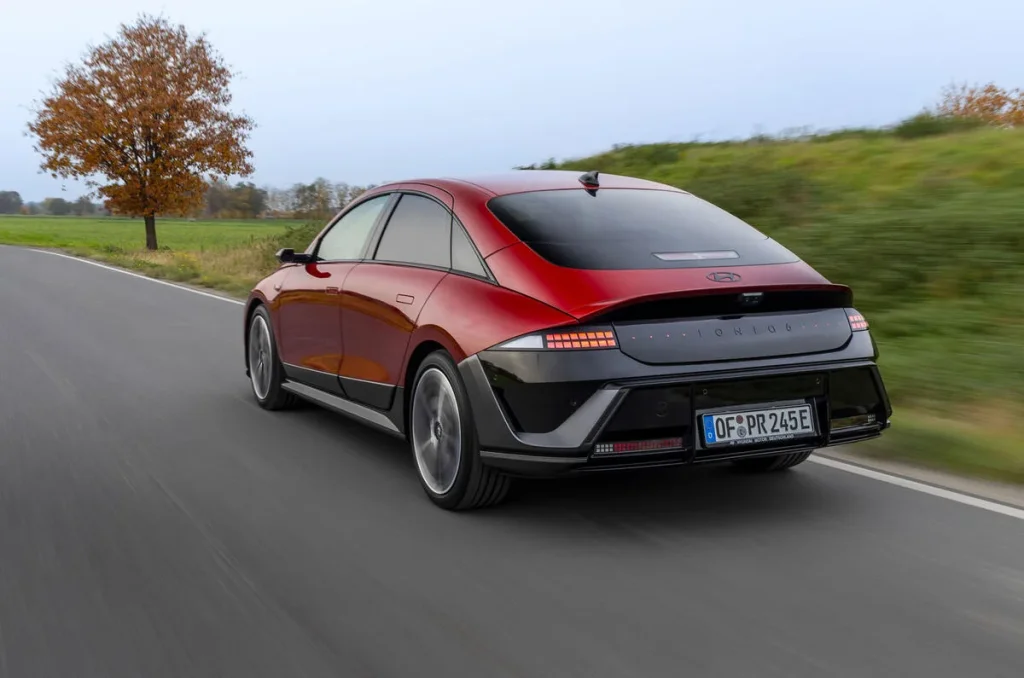 Test cu noul Hyundai Ioniq 6: autonomie de 423 de mile la preț de hatchback