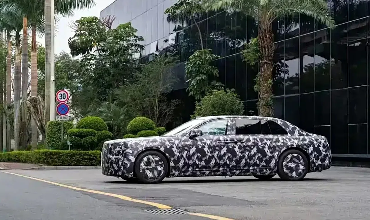 BYD Yangwang’s 5.5-meter flagship limousine spied ahead of UAE debut