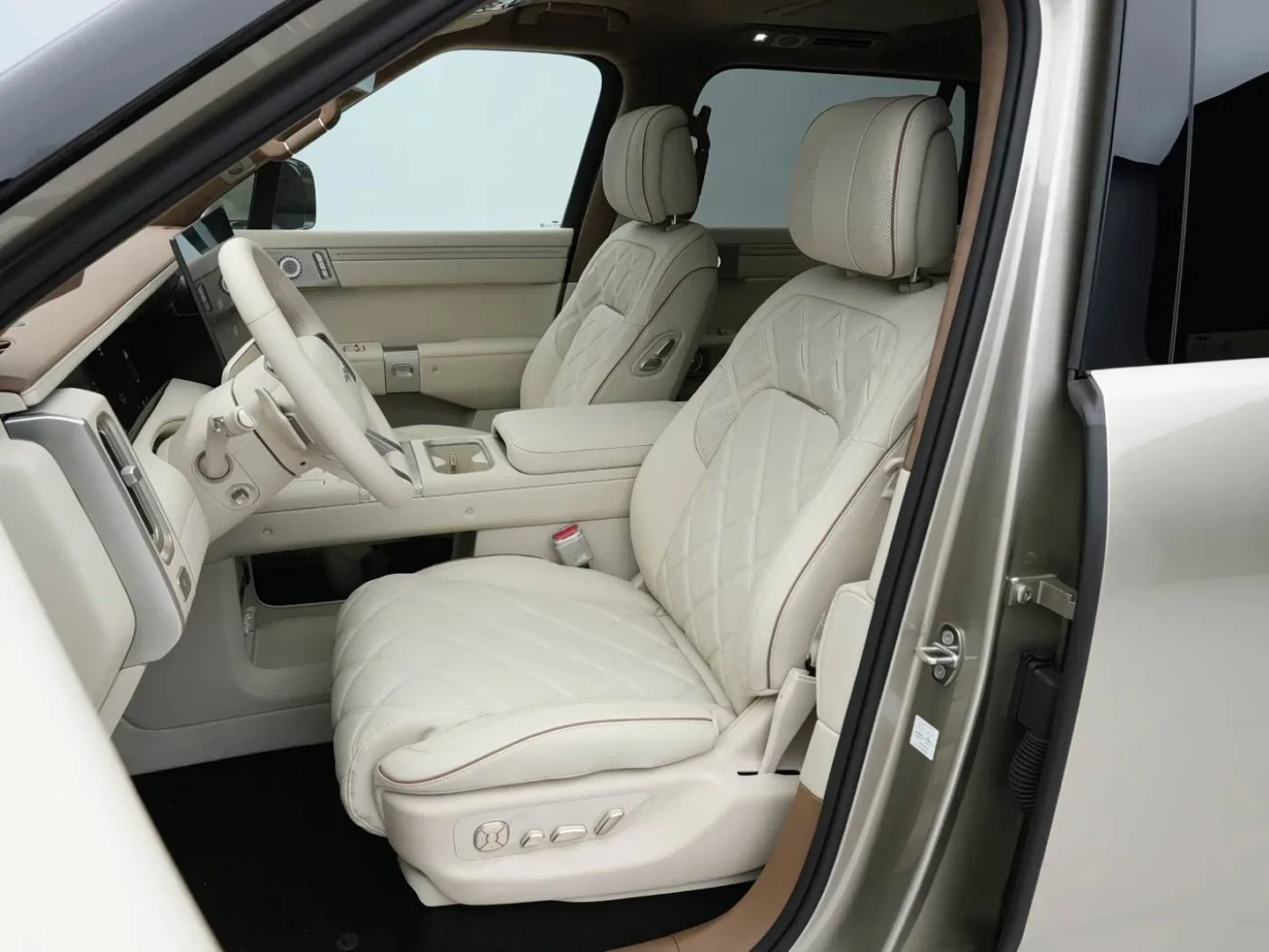 إطلاق سيارة BYD Fang Cheng Bao Ti 9 الكبيرة في الصين منتصف نوفمبر تليها البيك أب Shark