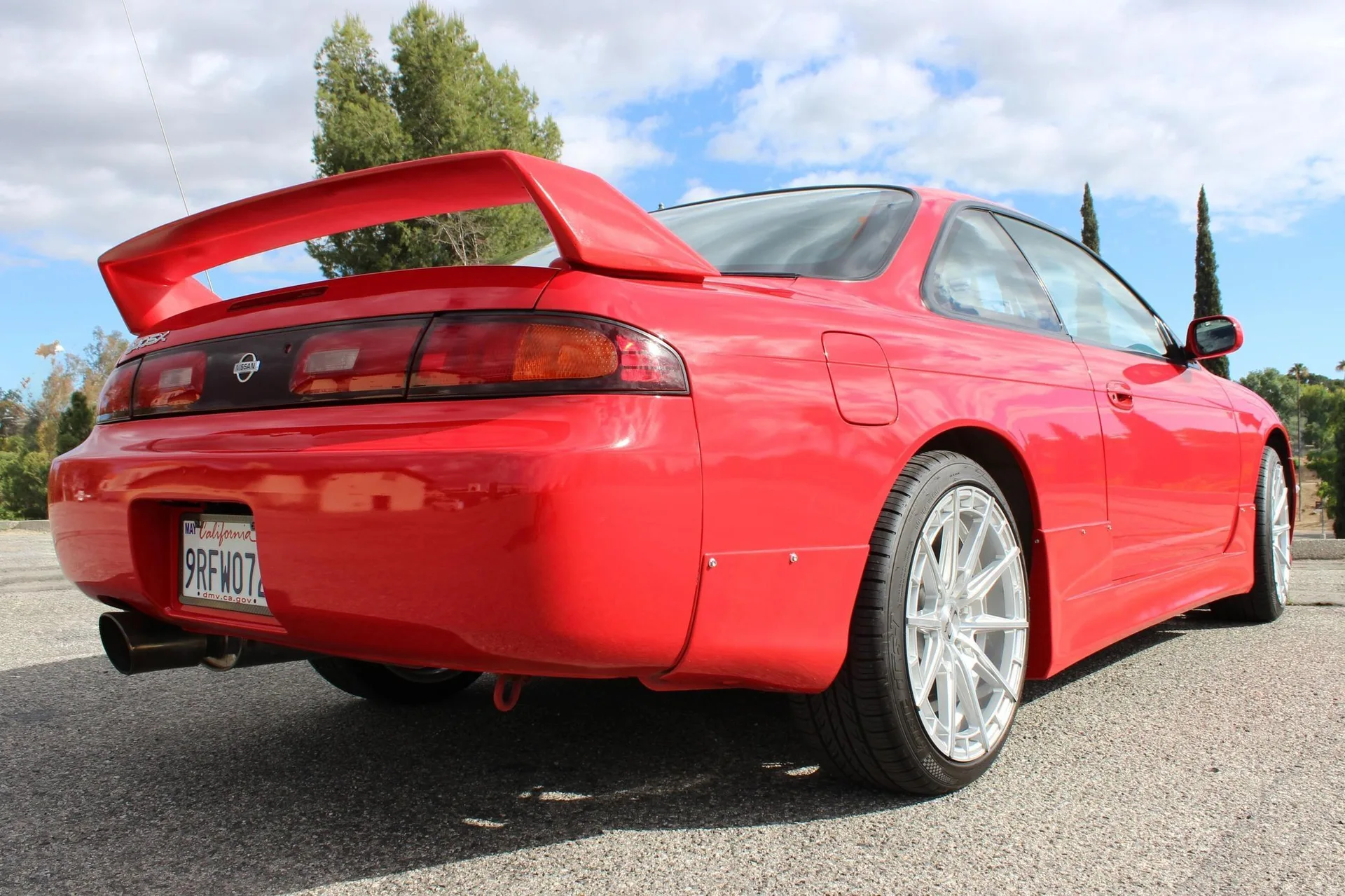 Цей 240SX 1996 року з пробігом усього 9 500 миль не перетворили на «дріфт-скелет» — він продається