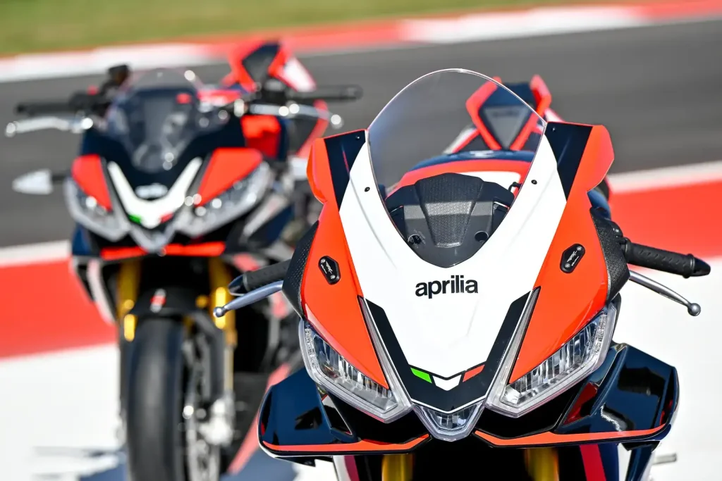 Ръководство за купувача на Aprilia RSV4 Factory SE-09 за 2024 г. [Спецификации, Цена]
