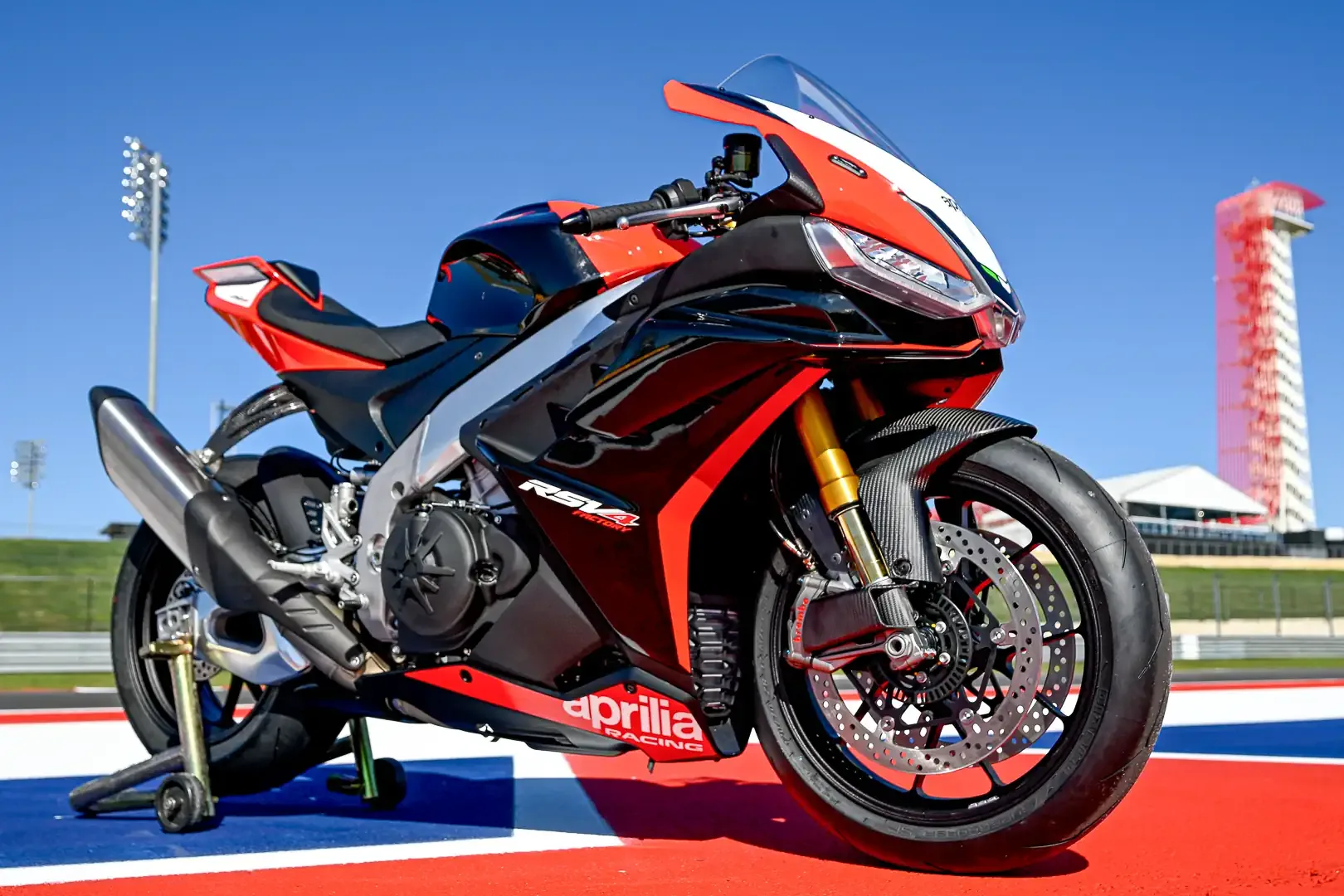Ръководство за купувача на Aprilia RSV4 Factory SE-09 за 2024 г. [Спецификации, Цена]