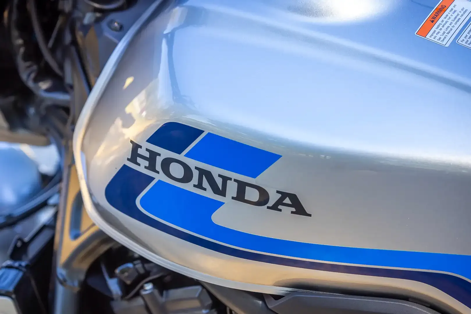 Тест на Honda CB1000F за 2026 г.: Ретро-модерен роудстър с класически дух и съвременна мощ
