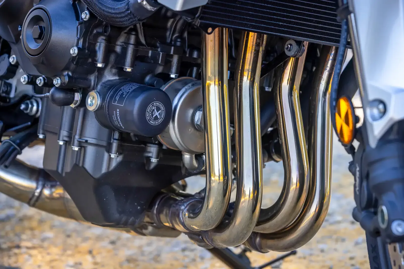 Тест на Honda CB1000F за 2026 г.: Ретро-модерен роудстър с класически дух и съвременна мощ
