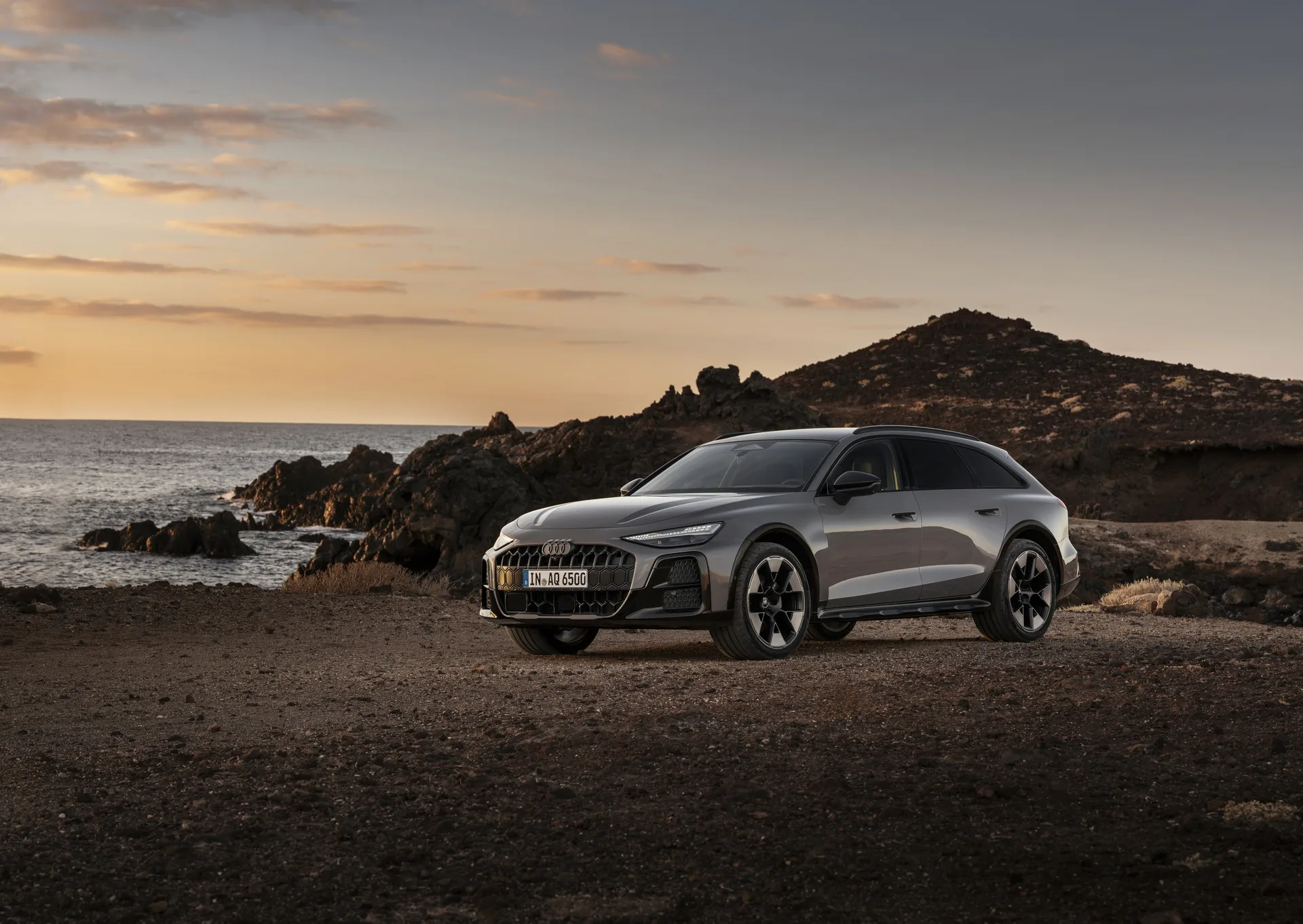 Audi الجديد A6 Allroad يحصل على هيكل عريض على طراز RS6 لينافس سيارات الدفع الرباعي المملة