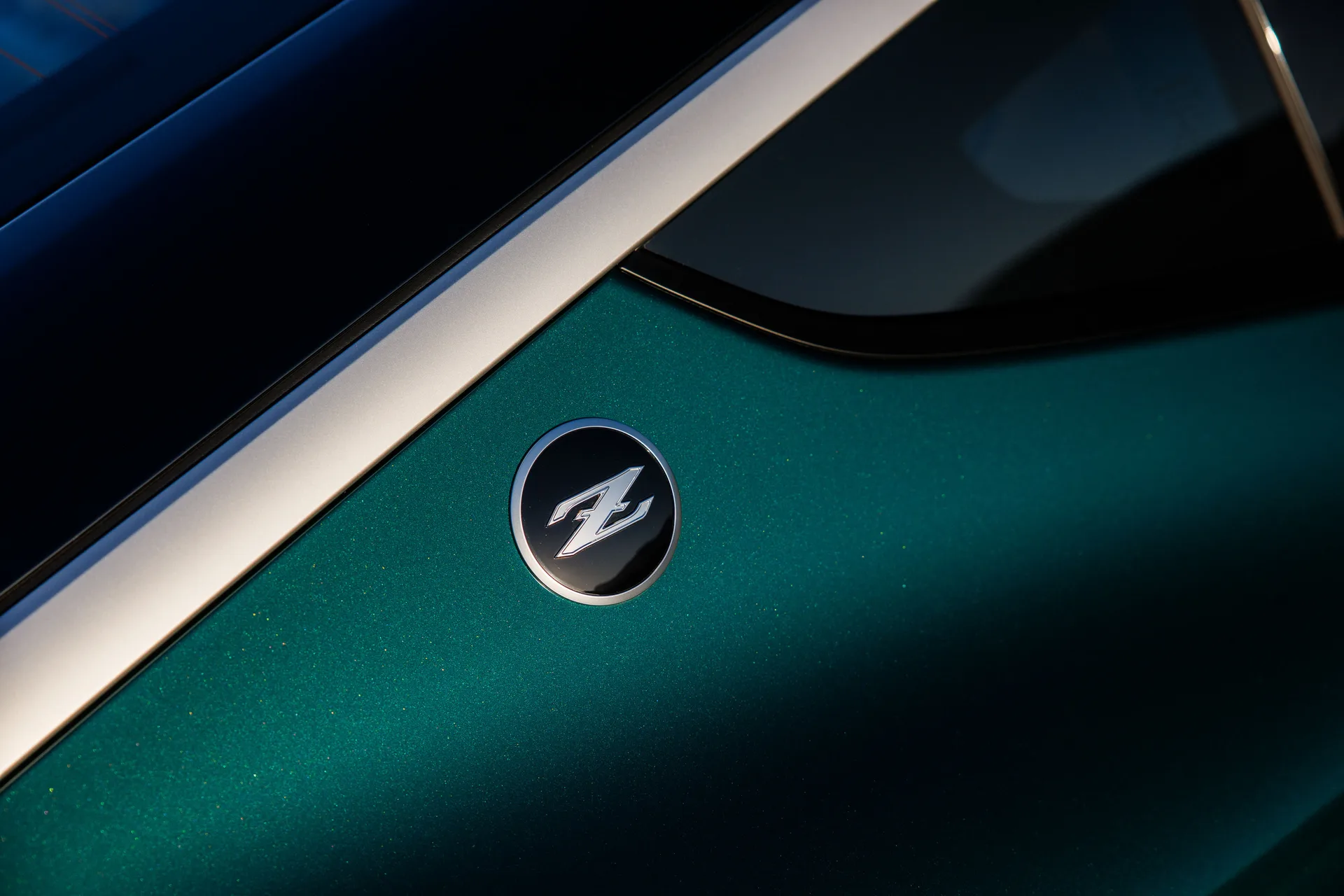 Nissan закопує п’ять писанок у 2027 Z, починаючи з переднього кінця