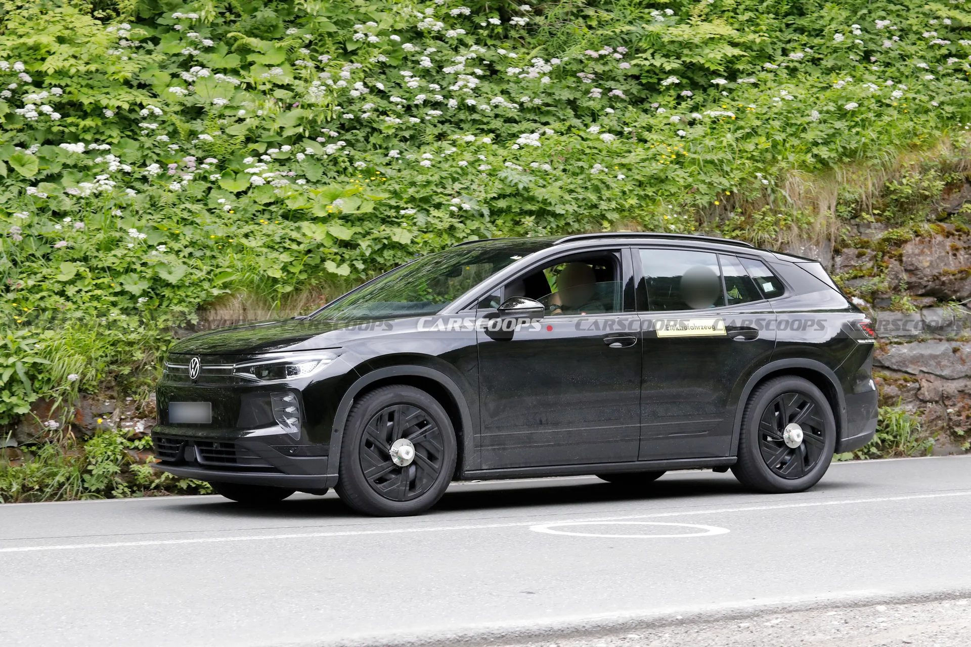 VW идентификатор. Tiguan: радикальная эволюция после фейслифтинга ID.4